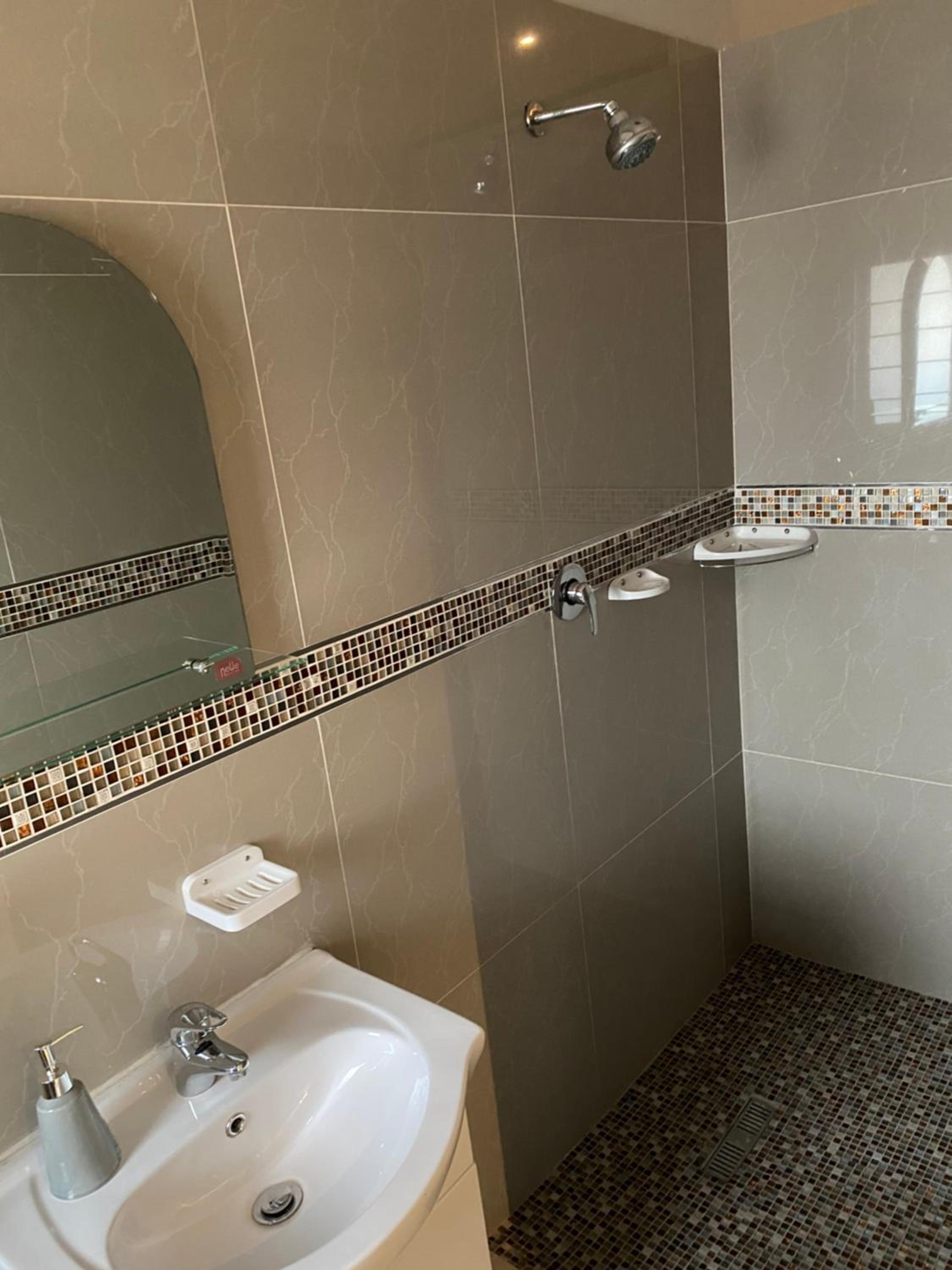 Acquila Guest House