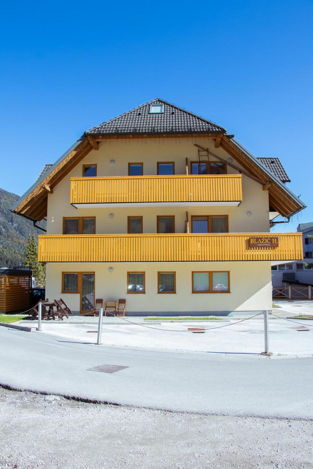 Apartma Sonček, on the ski slopes, balcony, private parking view 5