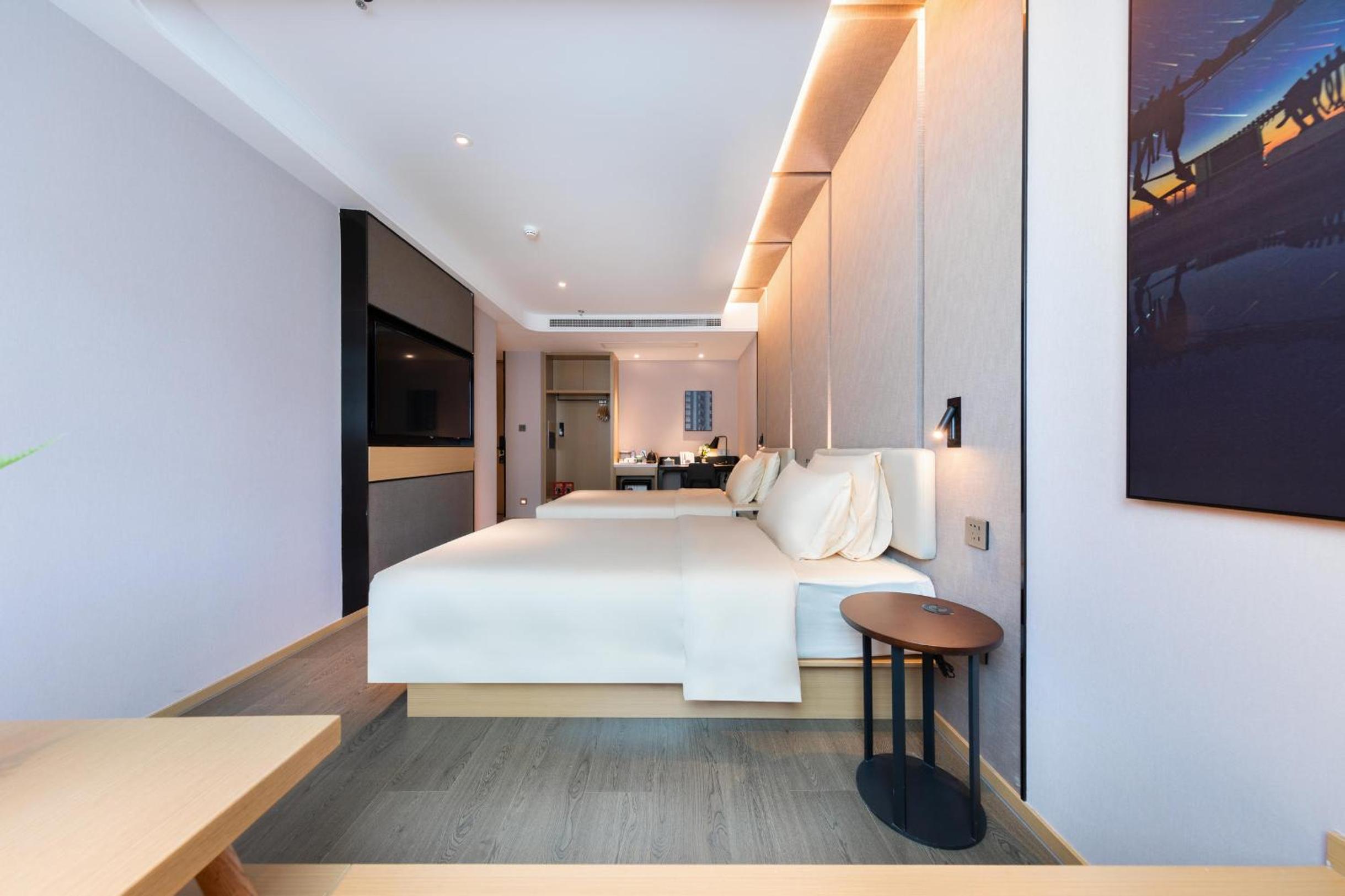 Atour Hotel Wuhan Yellow Crane Tower view 5