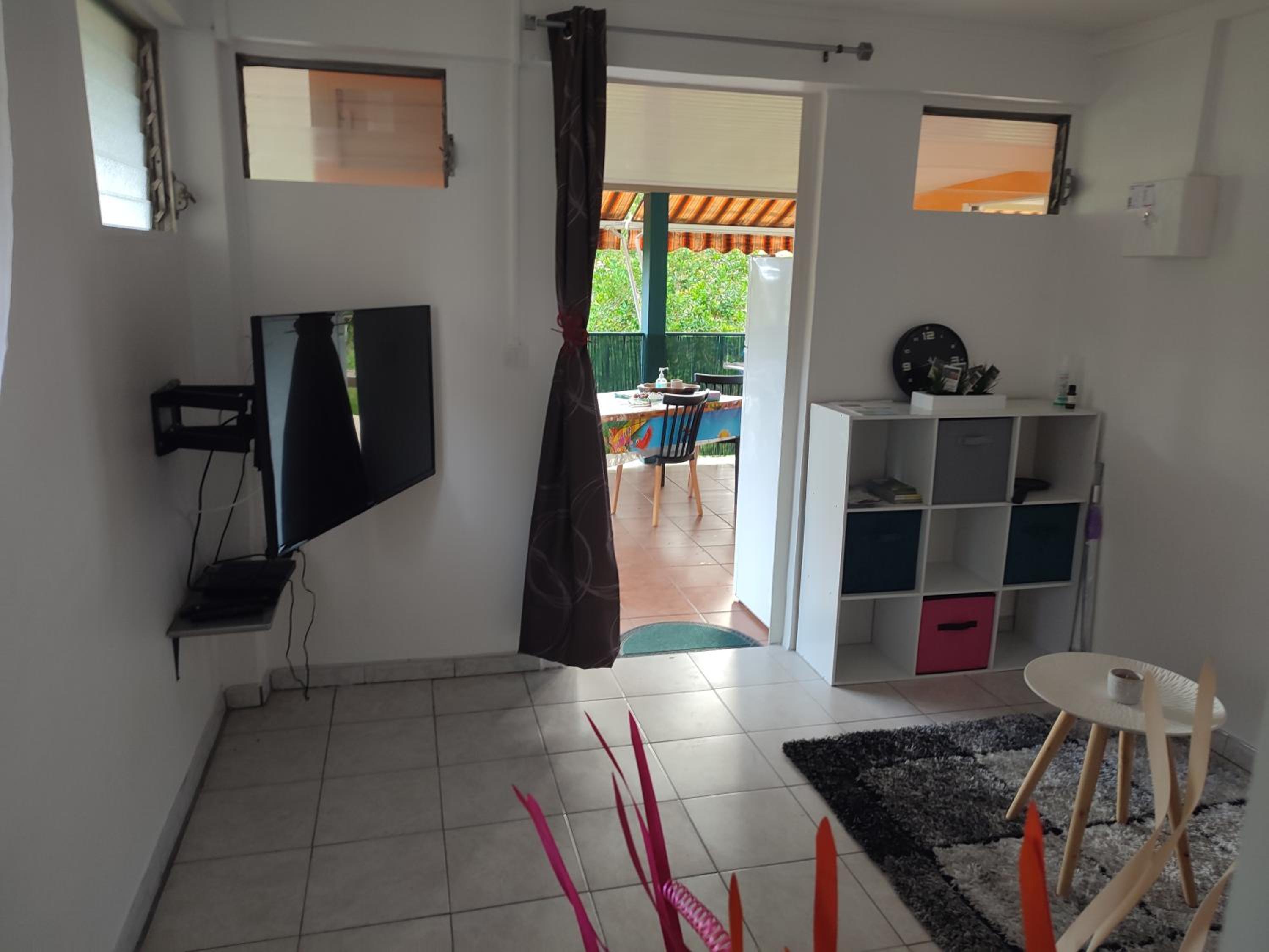 Photo 8