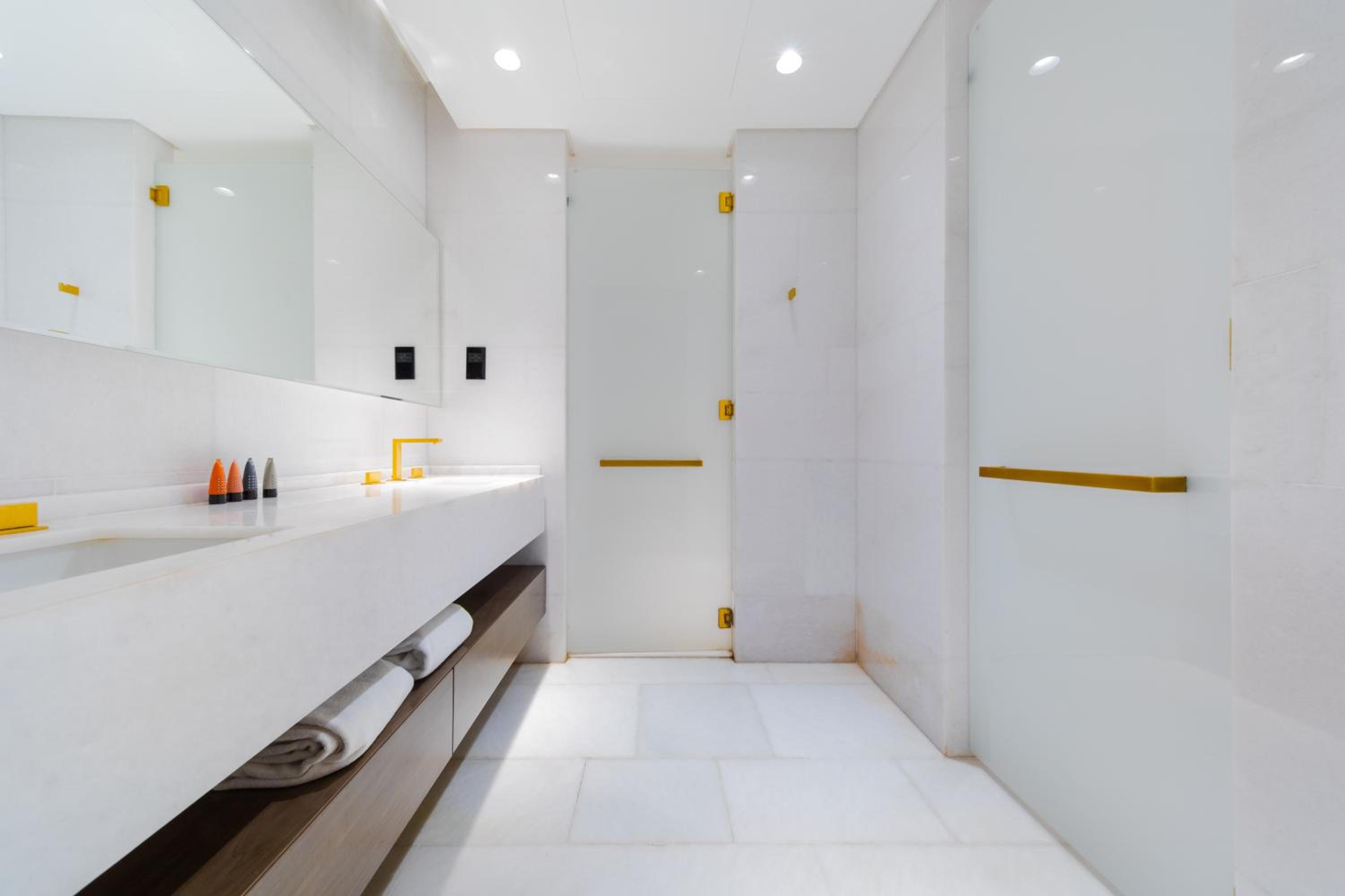 EDEN'S Homes & Villas - FIVE Palm Residences