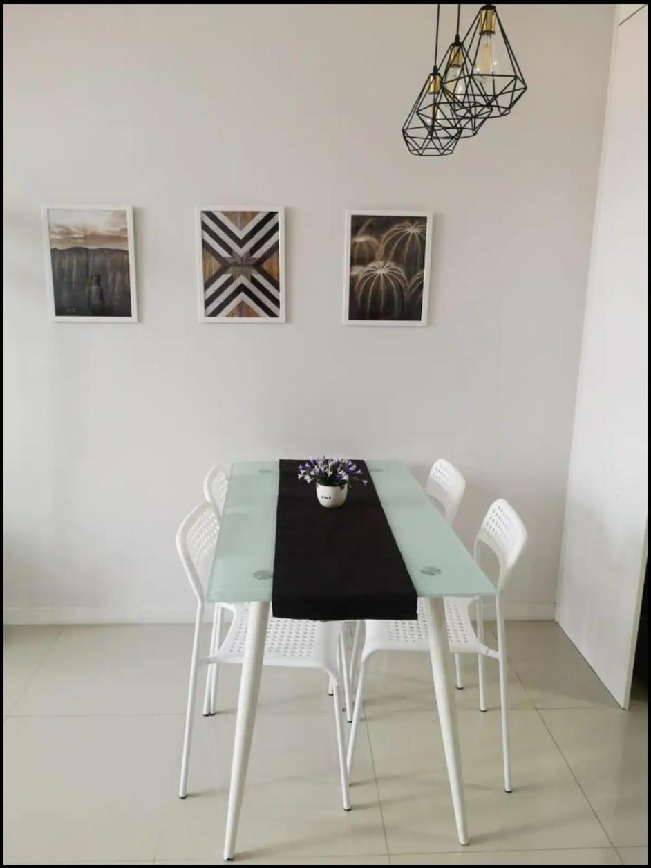 Executive 2-Bedroom Next to Paradigm Mall and New World Hotel photo 5