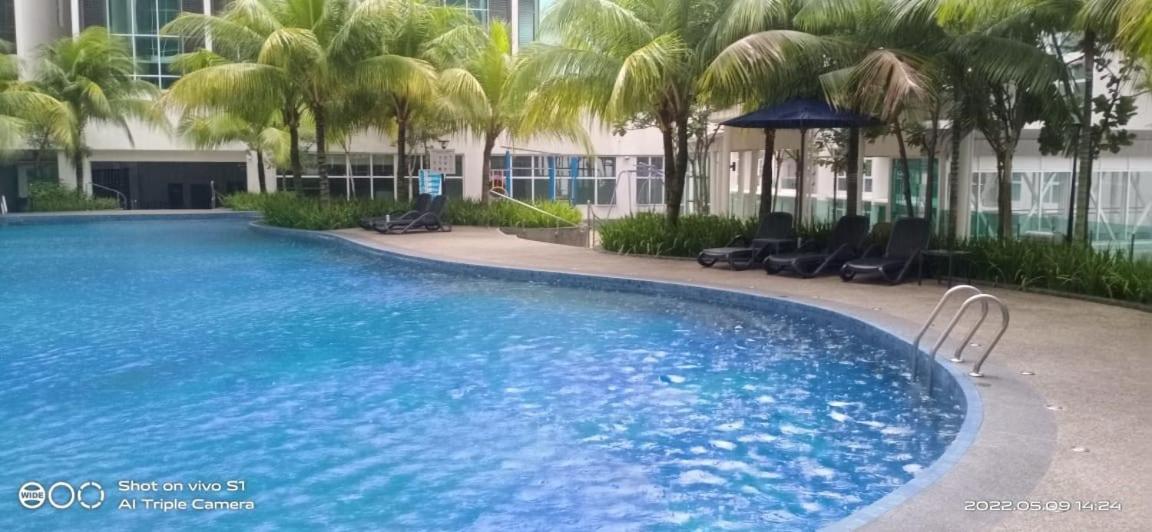 My Dallyne's Homestay at Mutiara Ville Cyberjaya photo 2