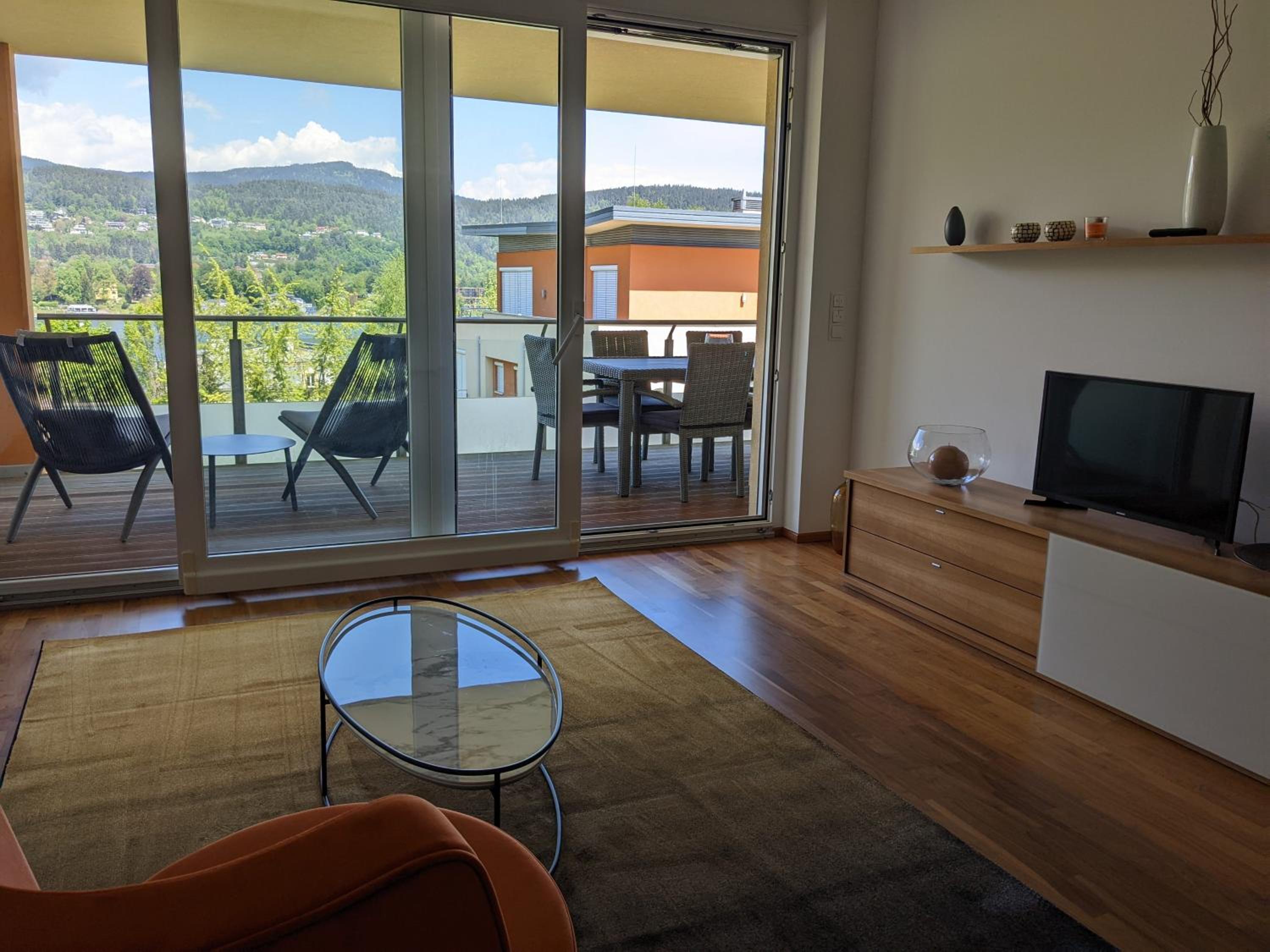 Vista Bahía, Apartment in Velden with amazing views and lake access