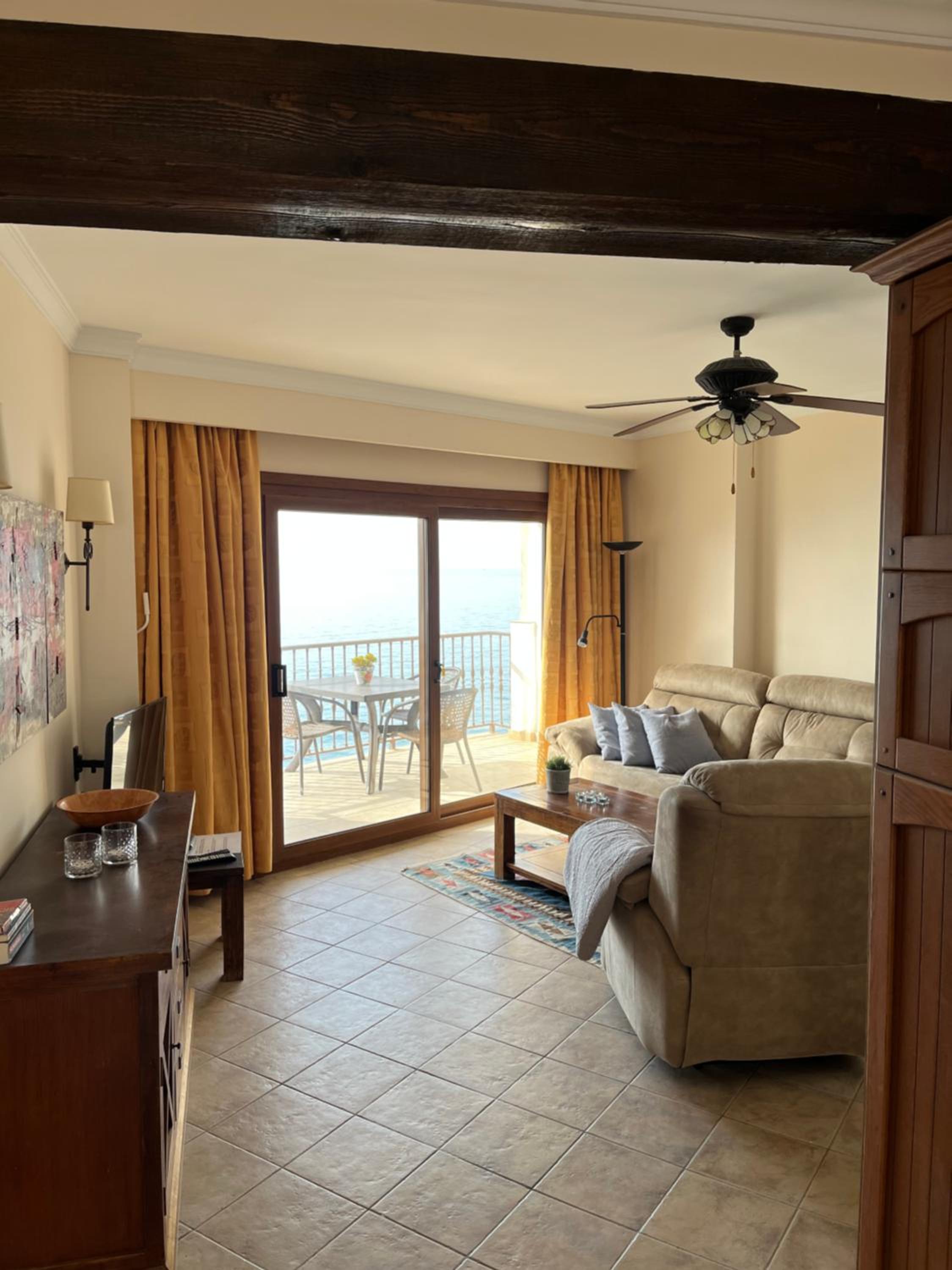 CARABEO 72 MENYBER view 4