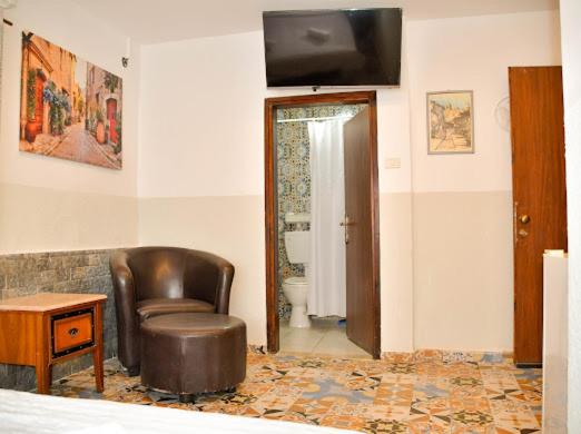 Vitrage Guest House view 4