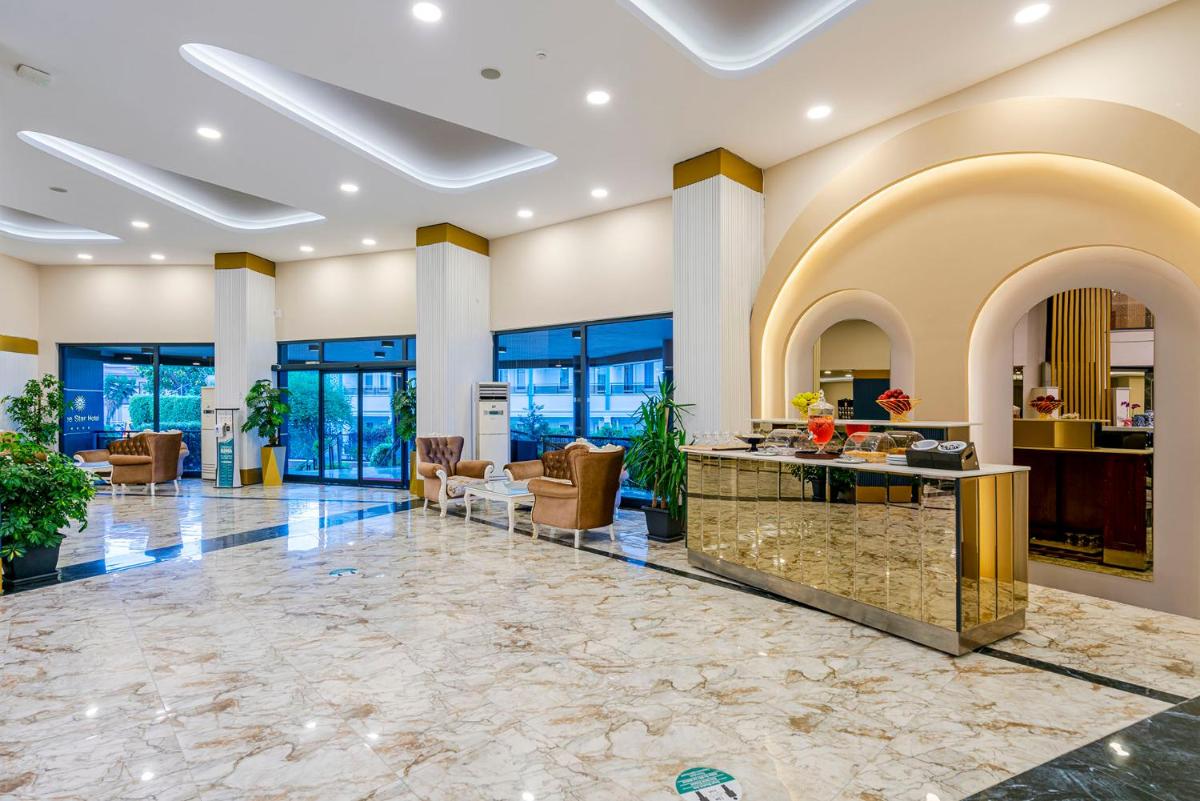 Blue Star Hotel - Image 7