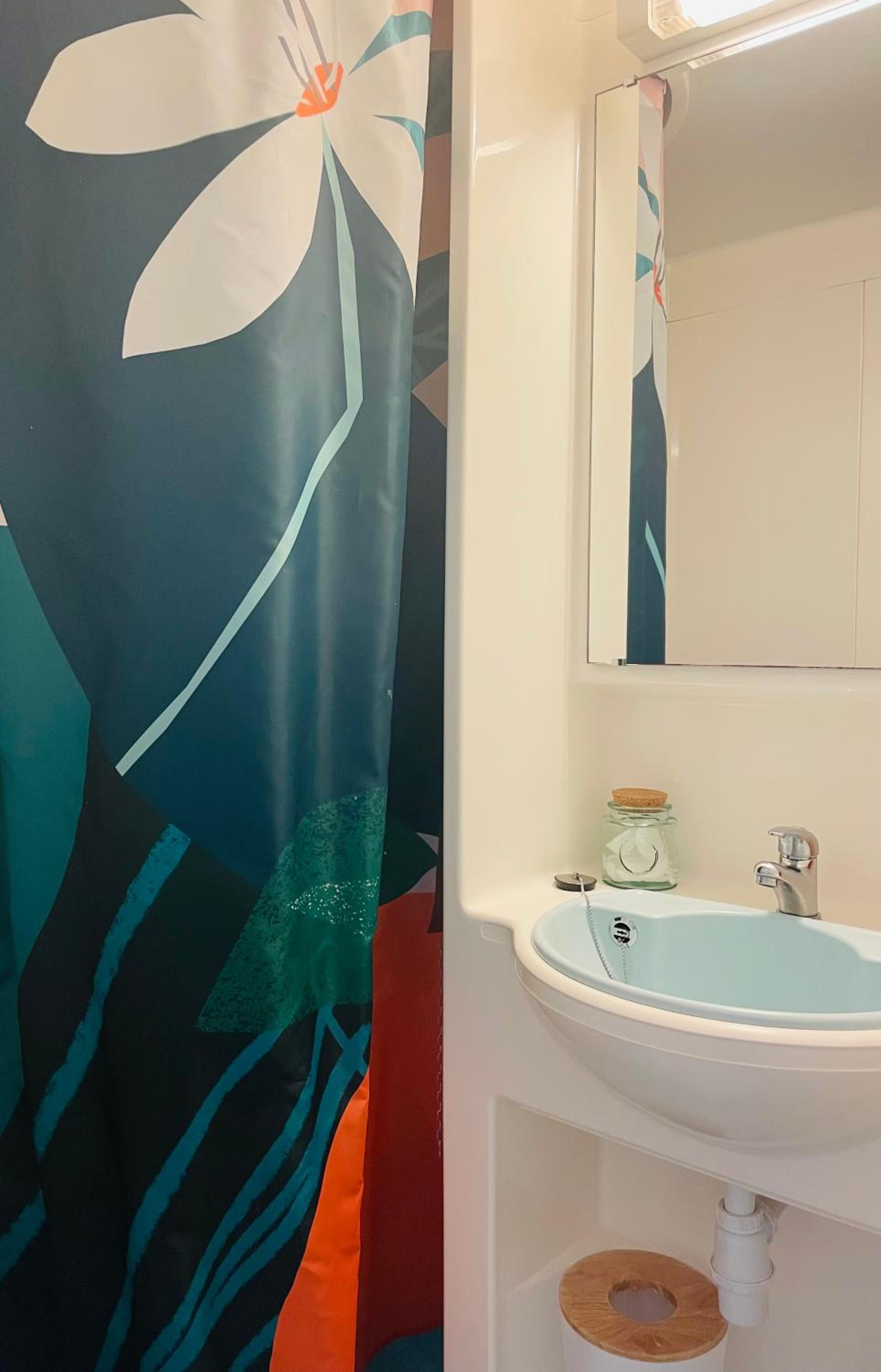 La Cascade en Clisson — bathroom