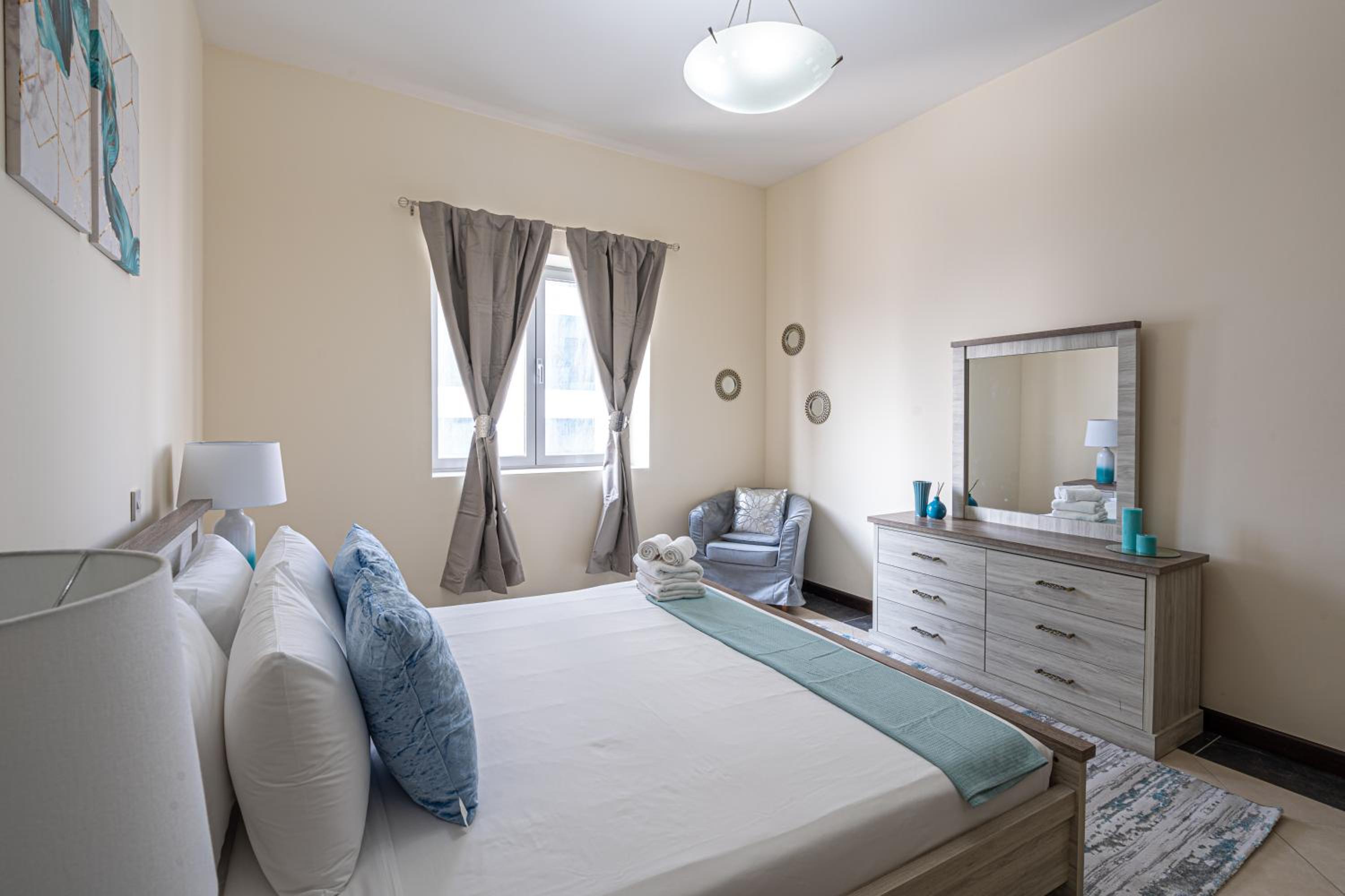 HiGuests - Large Apt in the Heart of Deira Near Clocktower