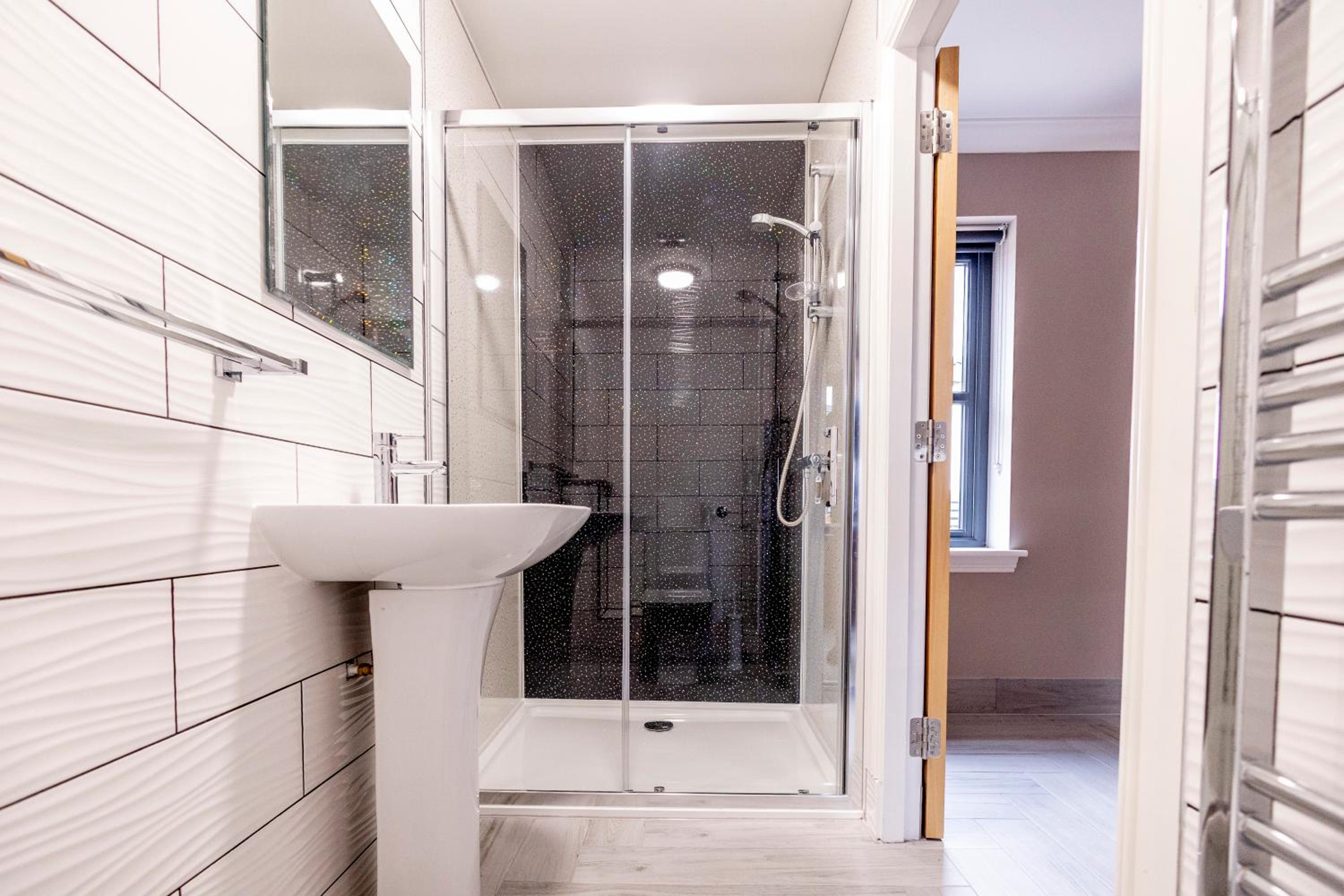 Westertonhill Holiday Lodges - Private Hot Tub Hire Available