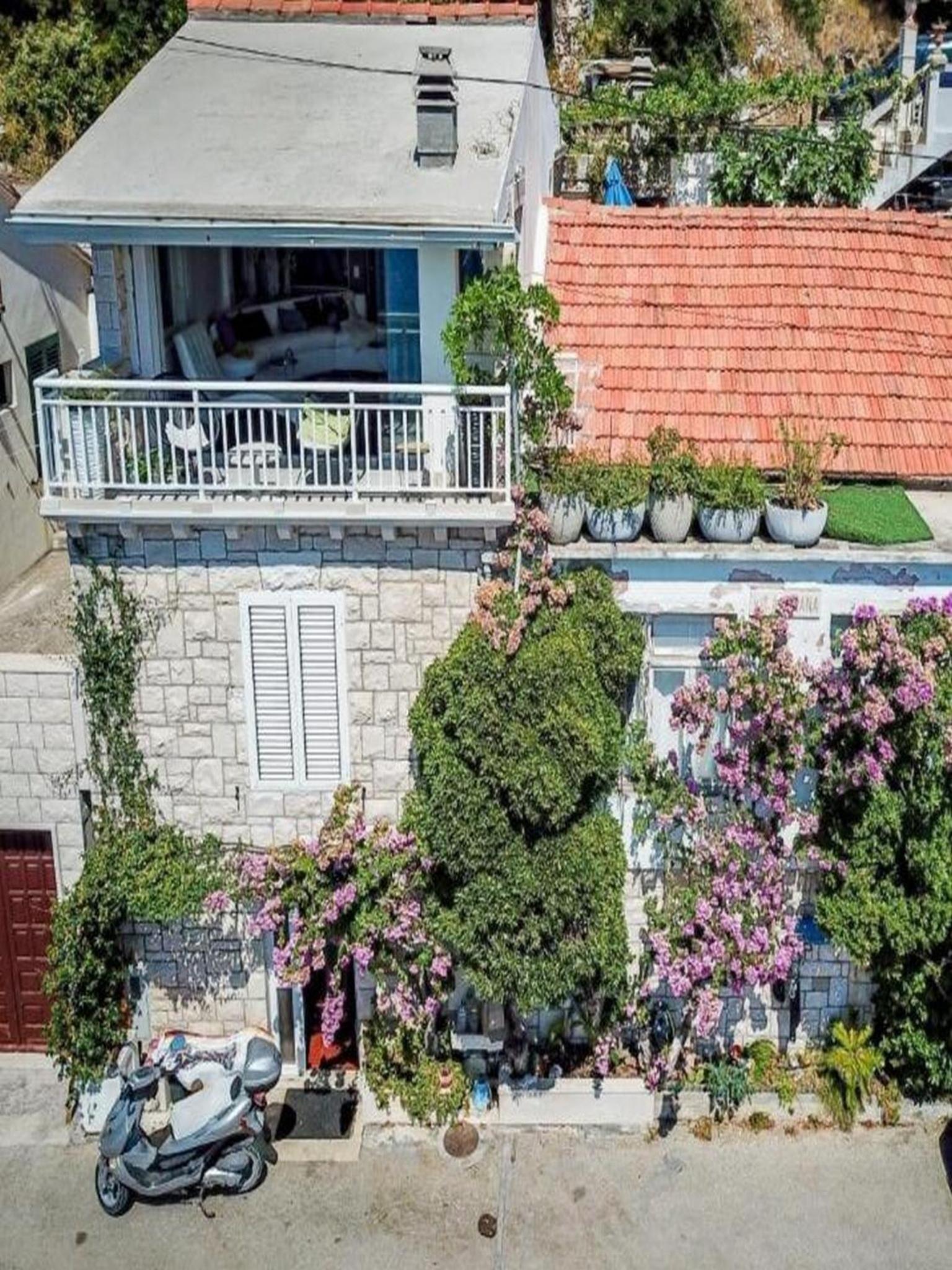 Apartment OM view 2