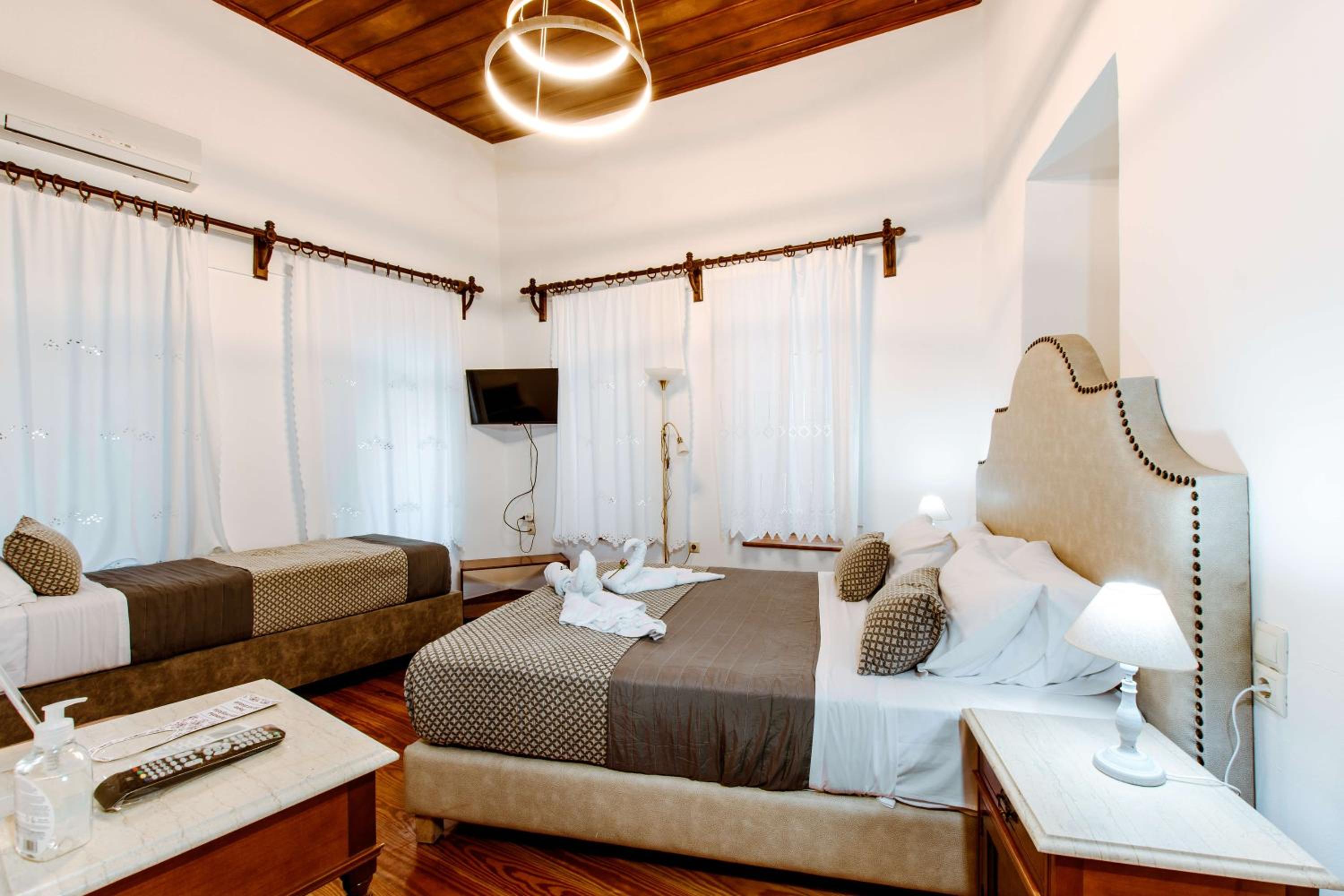 Bozzali Deluxe Hotel