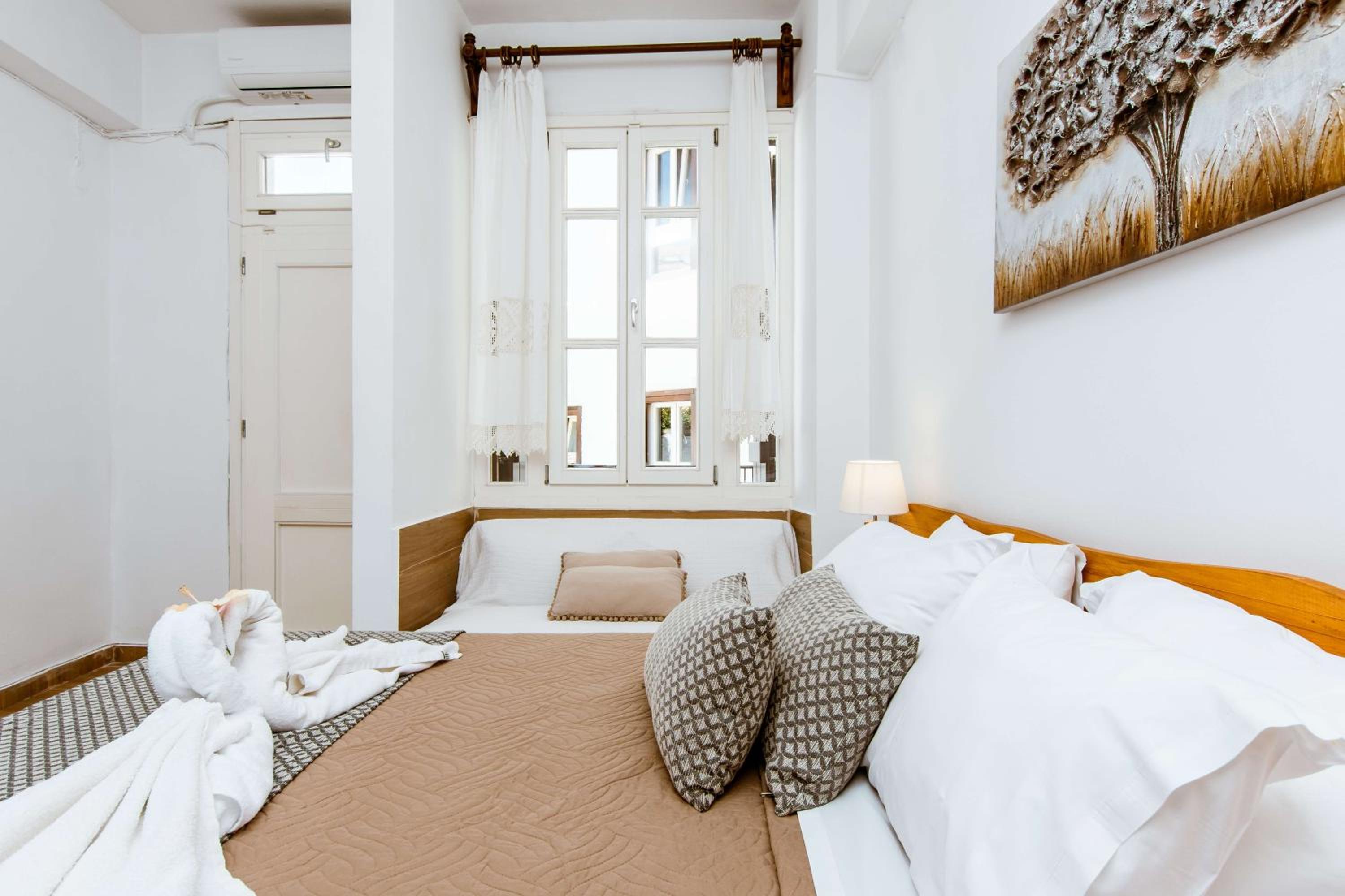 Bozzali Deluxe Hotel