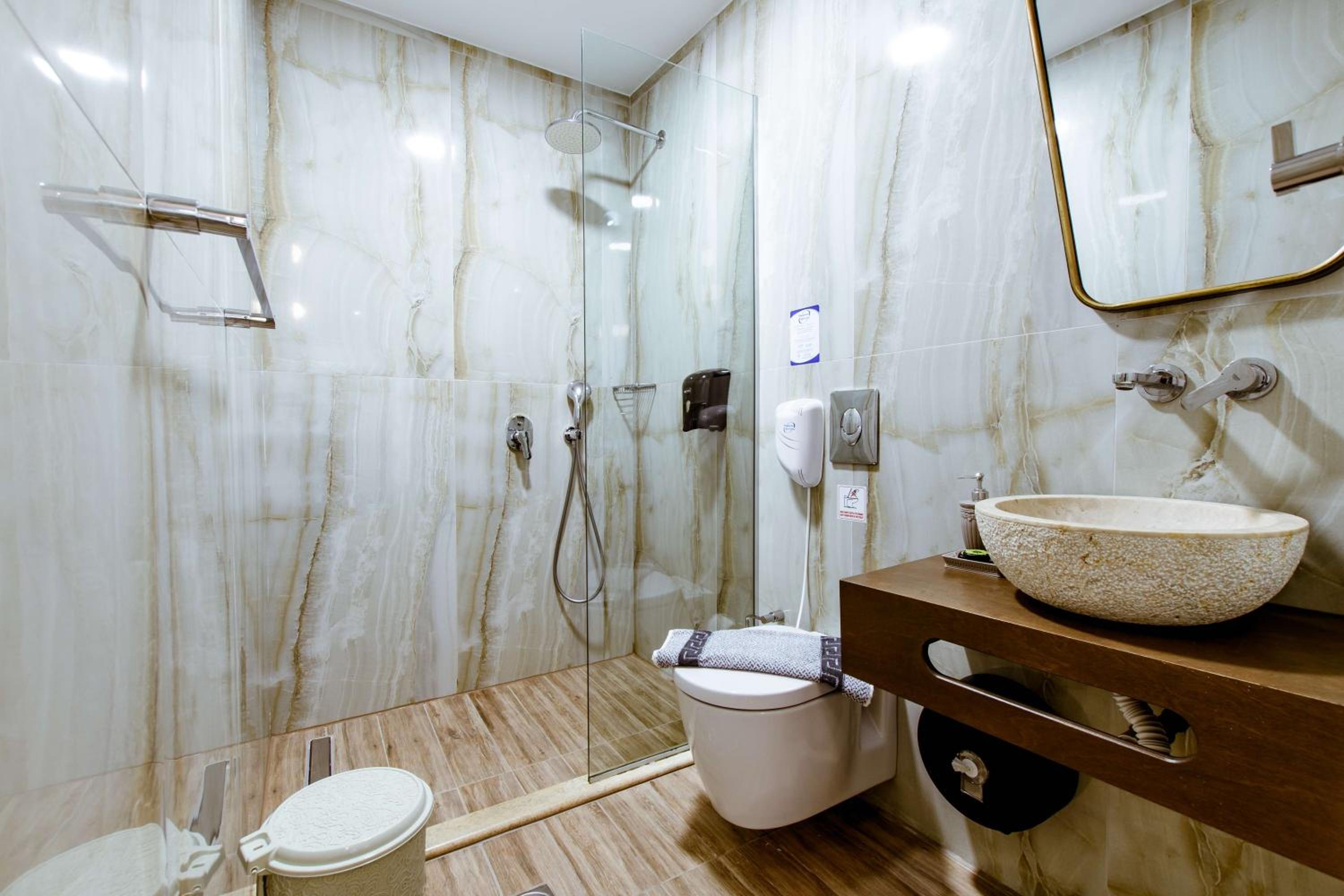 Bozzali Deluxe Hotel