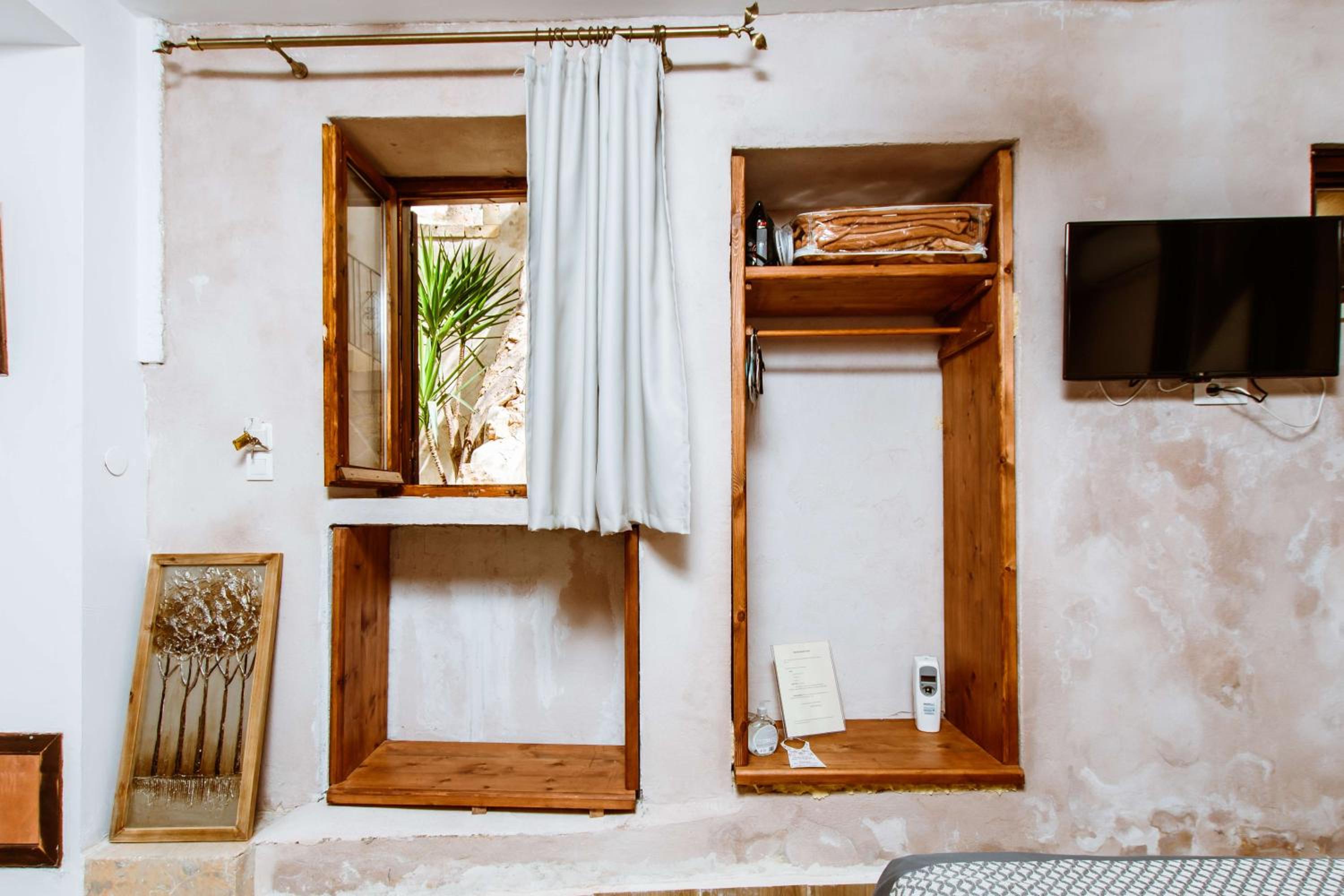 Bozzali Deluxe Hotel
