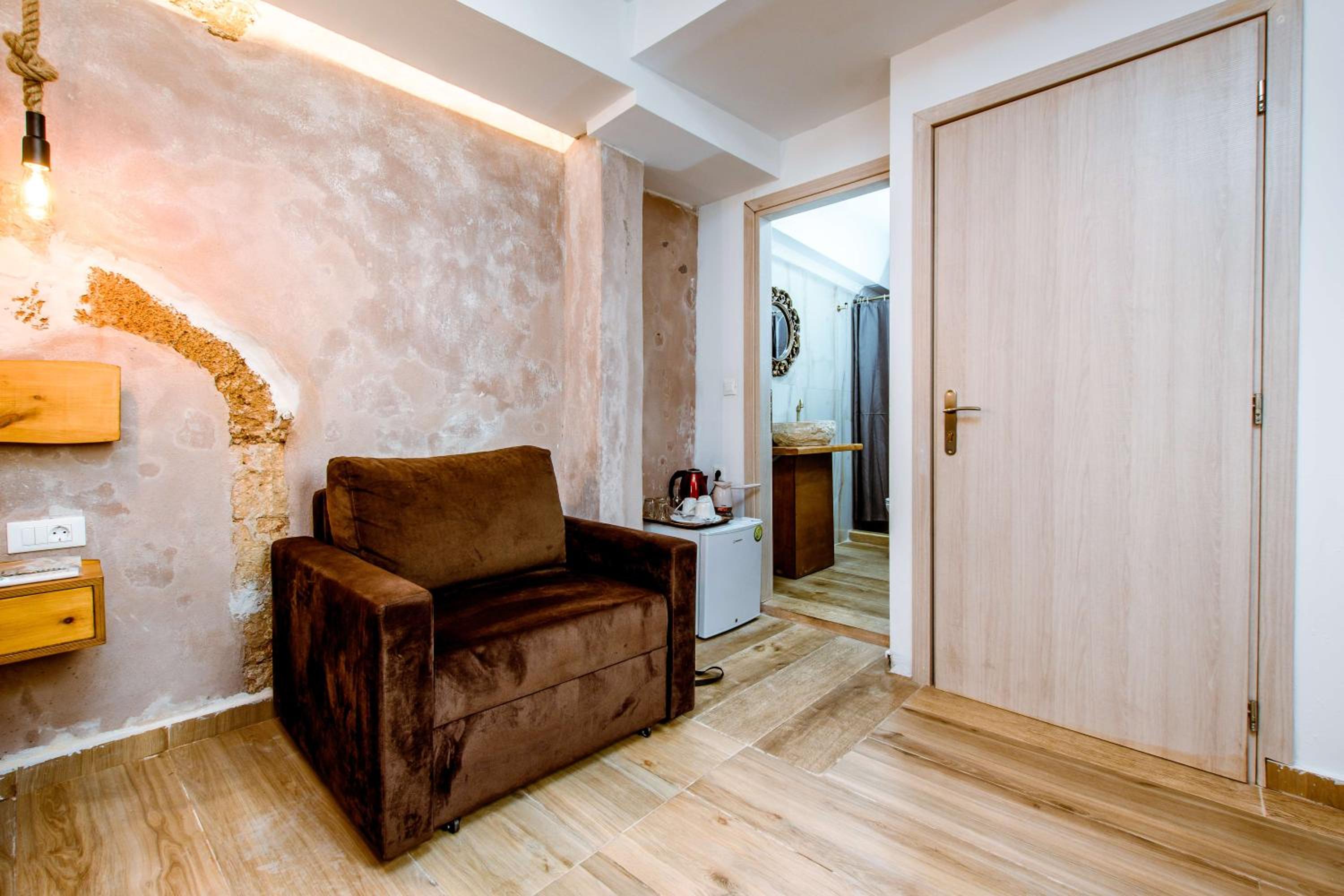 Bozzali Deluxe Hotel