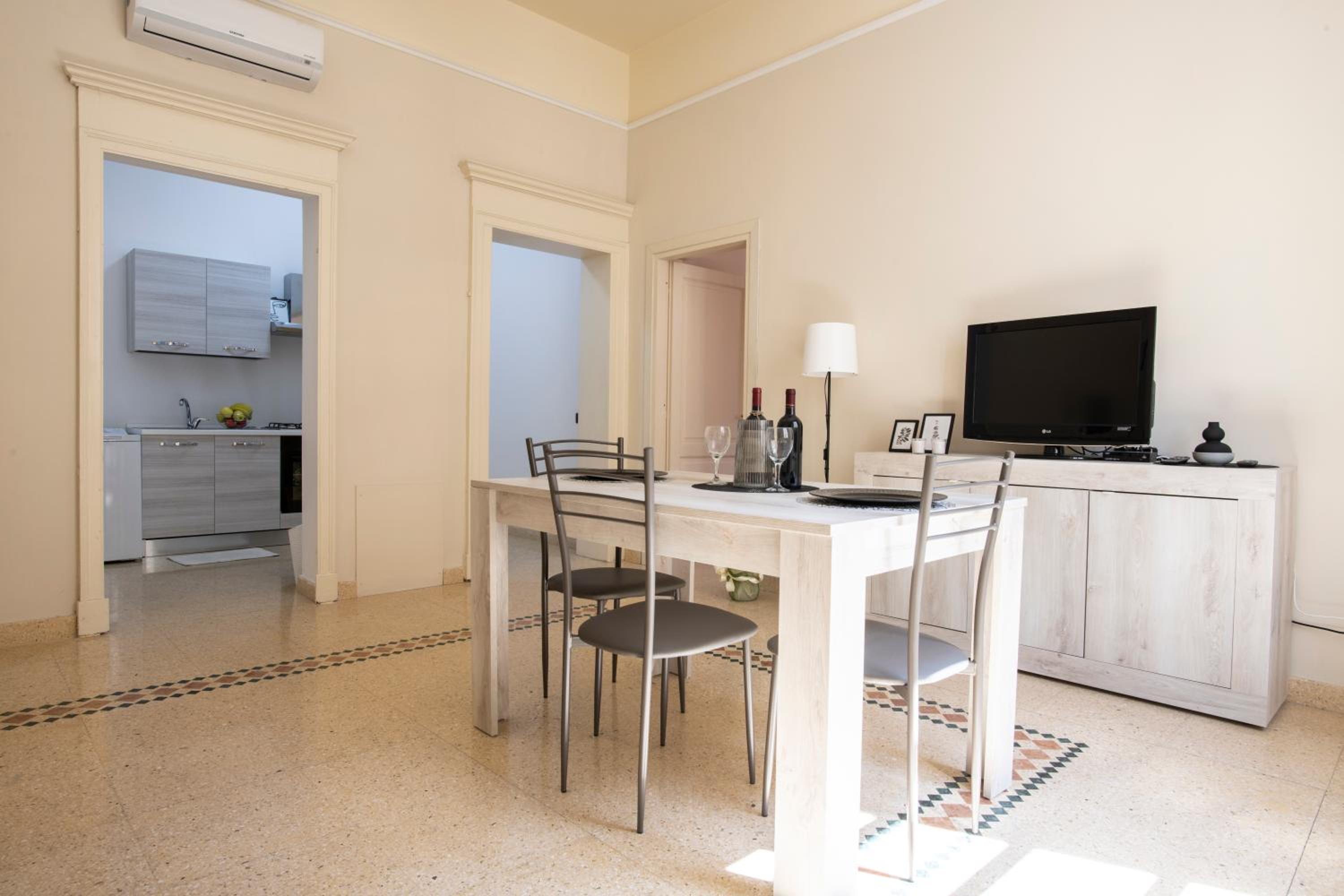 Corner Cavour Apartment en Sassari — kitchen