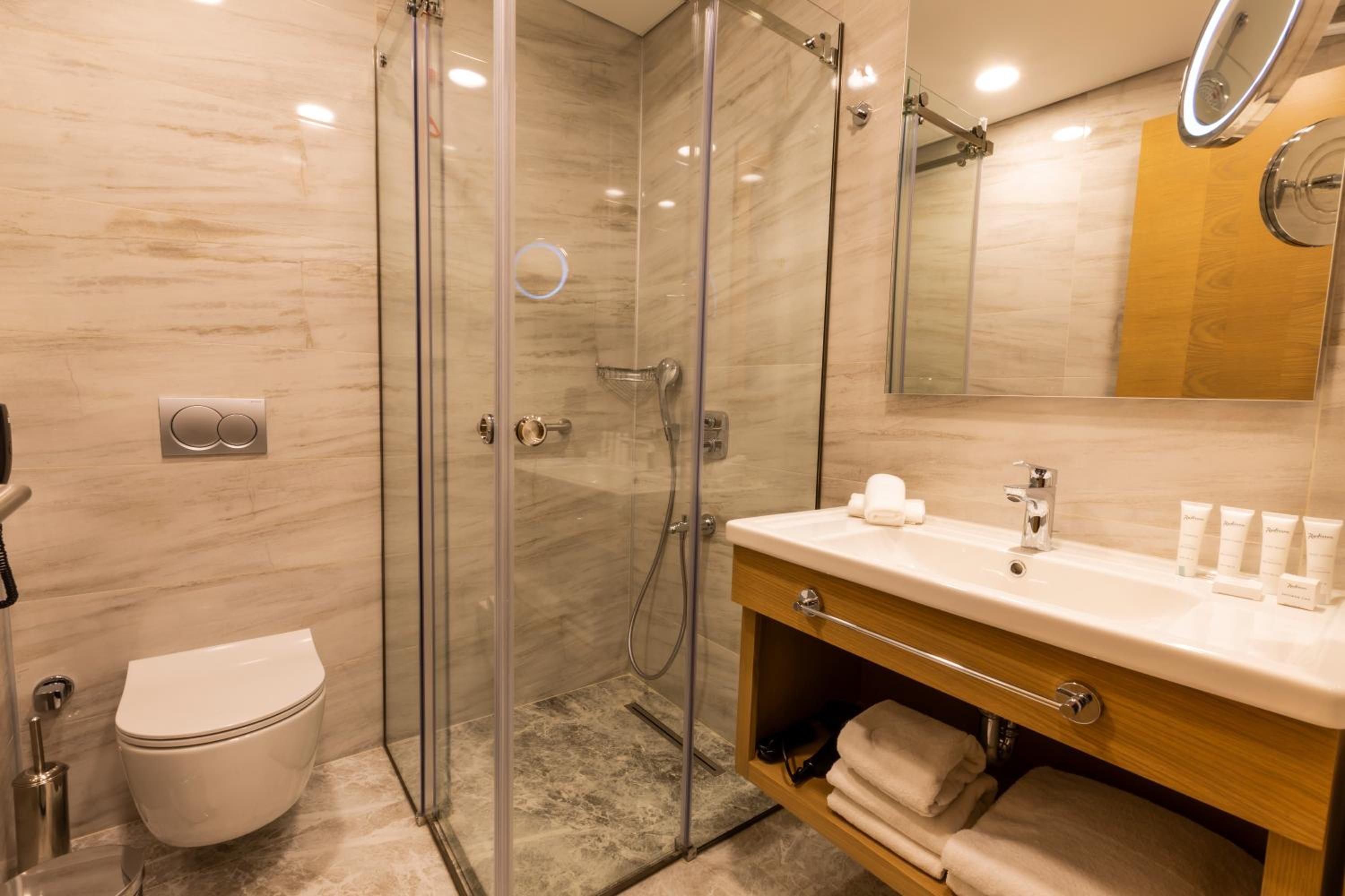 Radisson Otel İstanbul Harbiye - Image 43