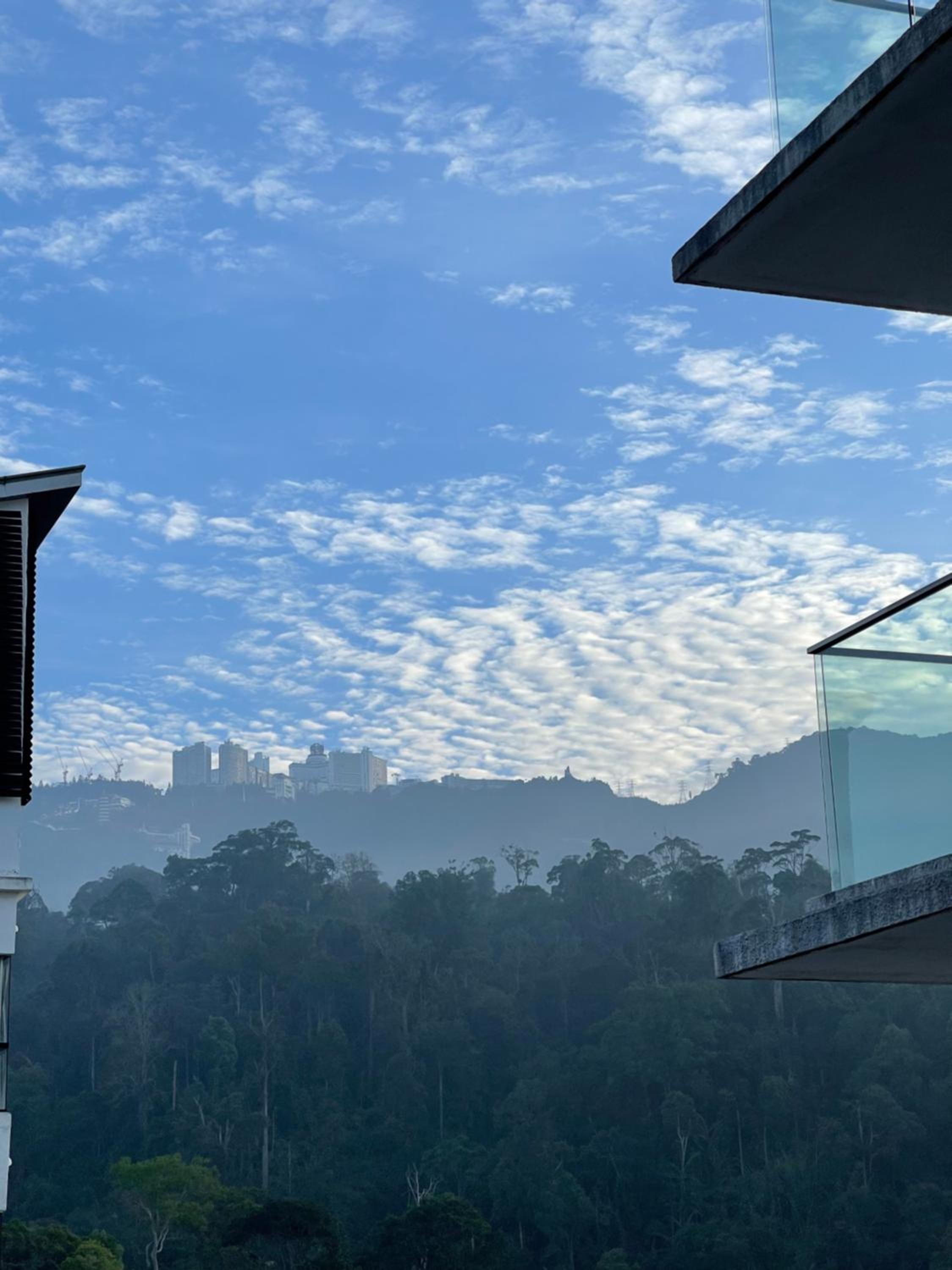 Kaw Supreme Theme WIFI Luxury 7 PAX Genting Pool & Mountain View Cuti Genting Homestay Midhills view 2