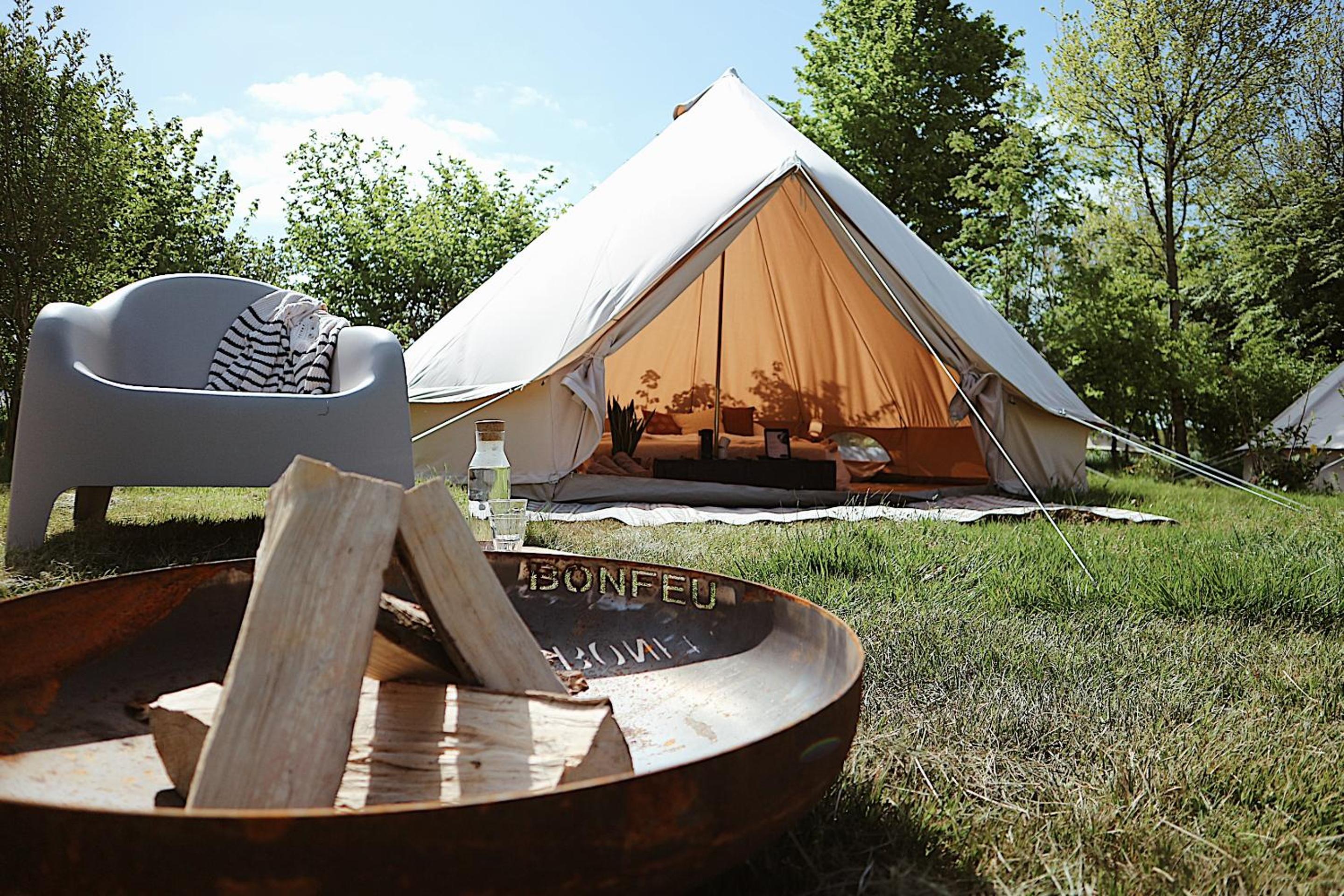Bell Tent Parc Bûten Jubbega view 5