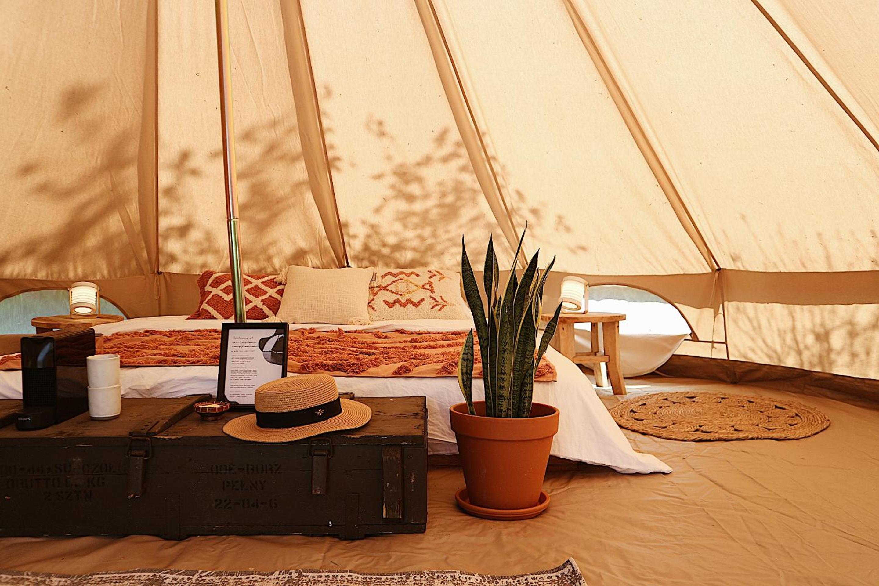 Bell Tent Parc Bûten Jubbega view 4