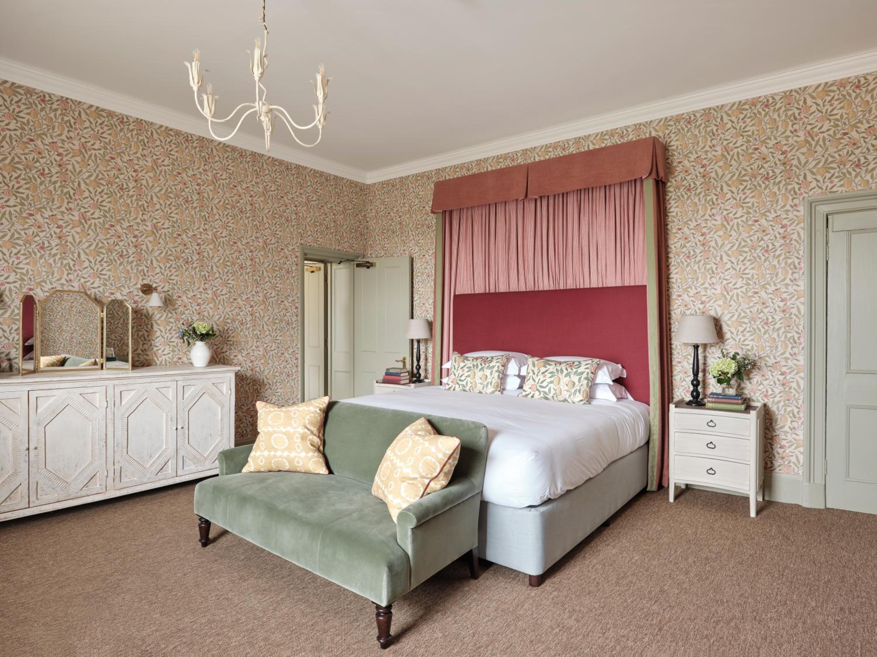 Newbury Vacations - The Retreat, Elcot Park - Property Image 32