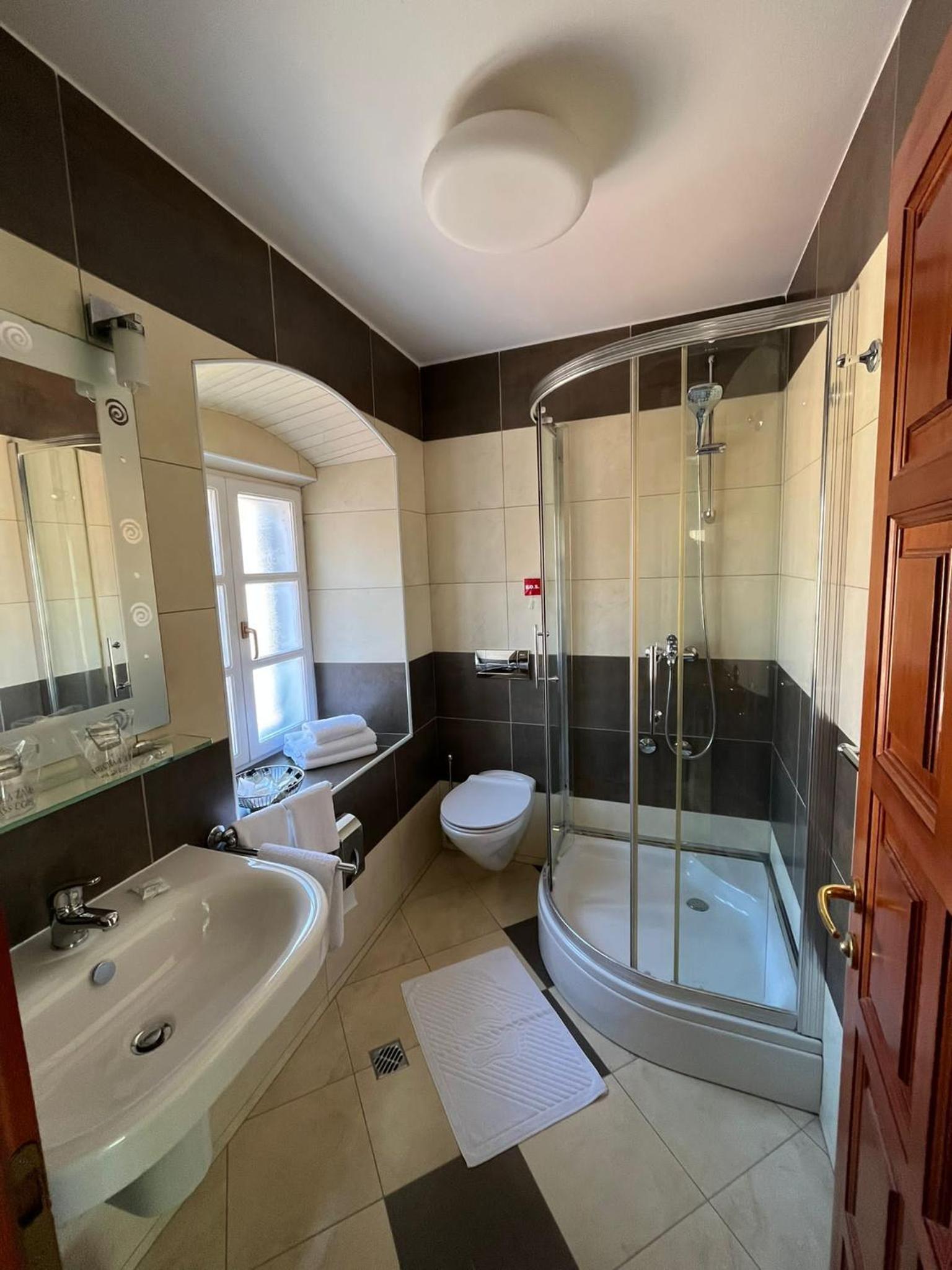 Rooms Toni Palace view 5
