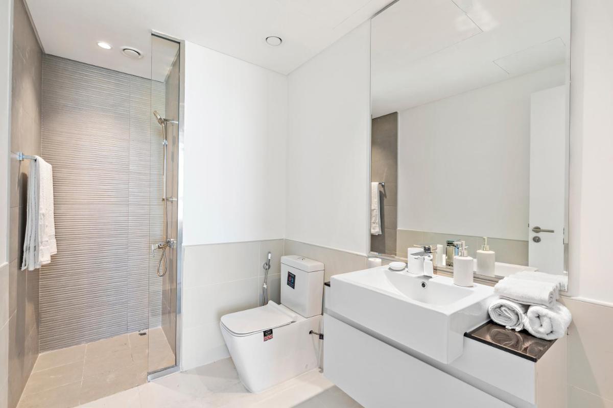 Premium 2BR - Fully Furnished & Equipped