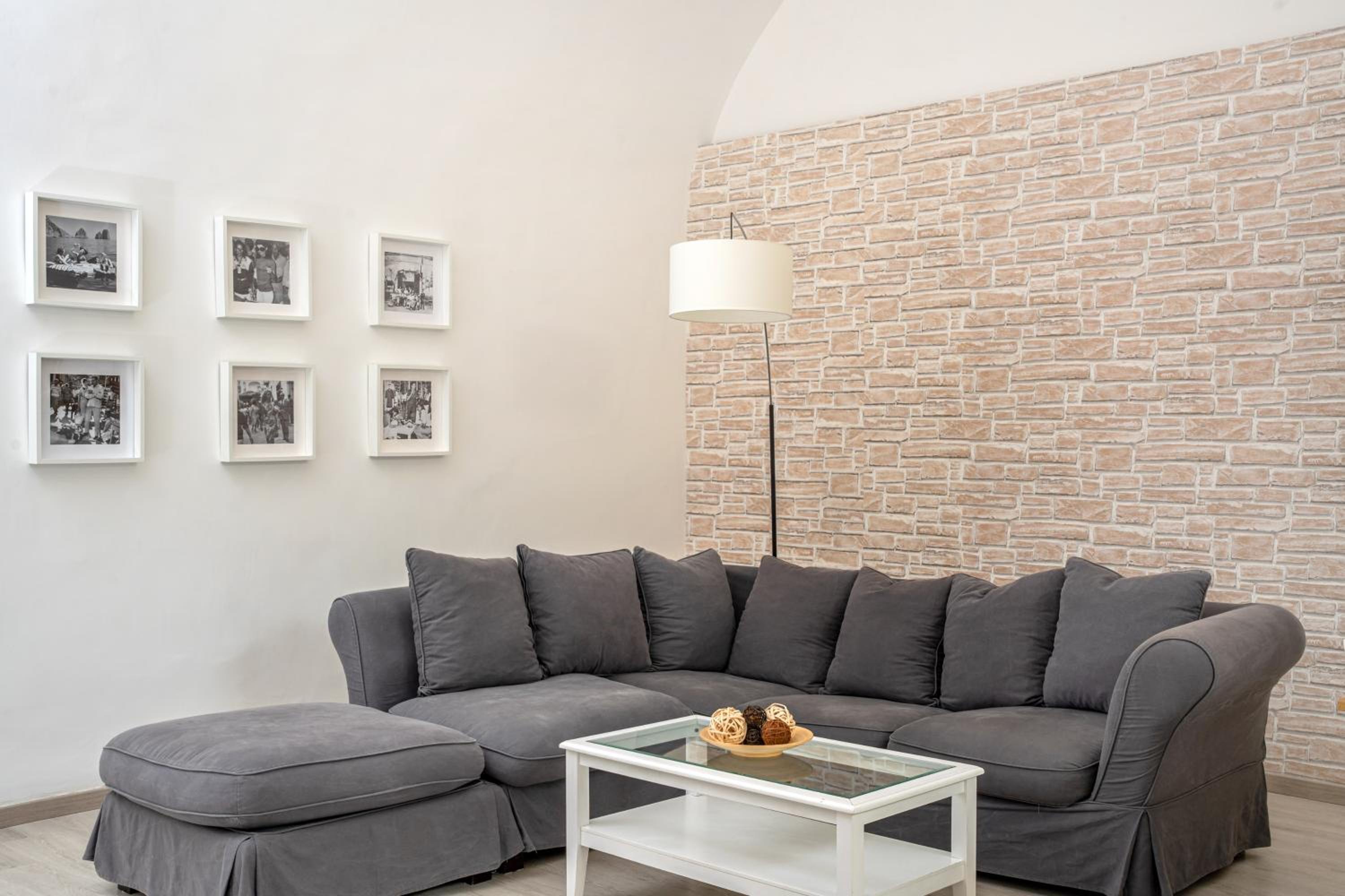 Capri Town Apartments