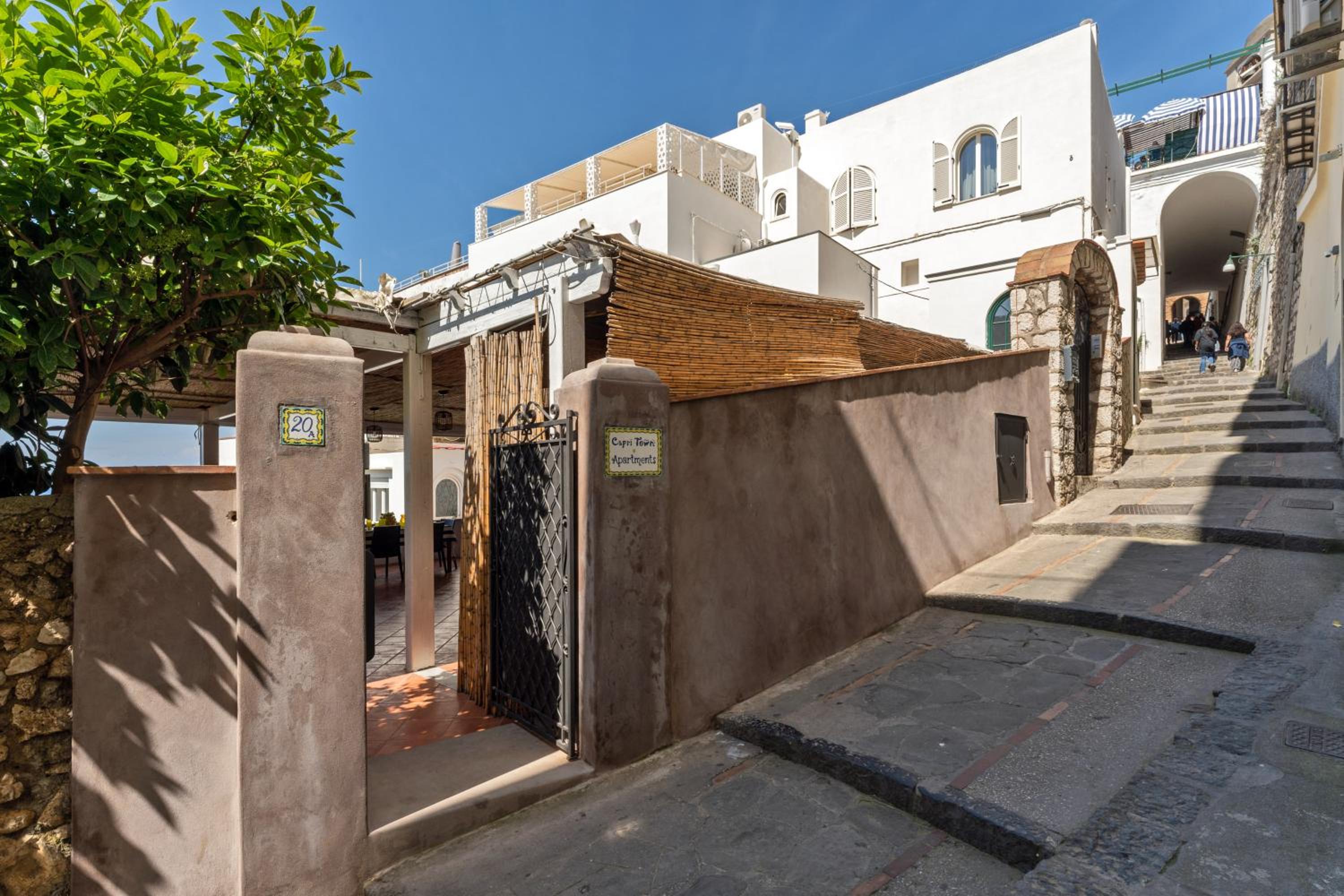 Capri Town Apartments photo 5