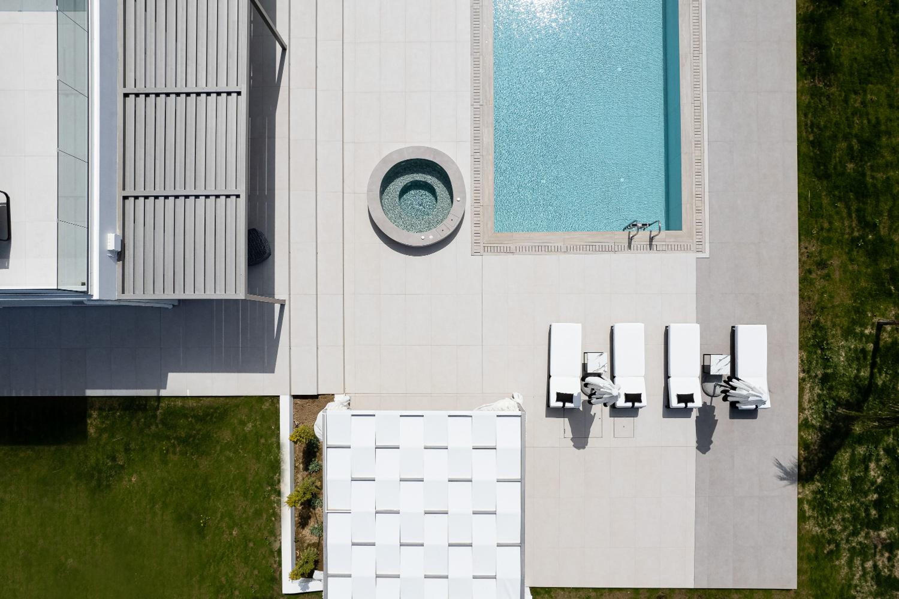 Alma Villa, 2000m2 Luxury Living, by ThinkVilla view 4