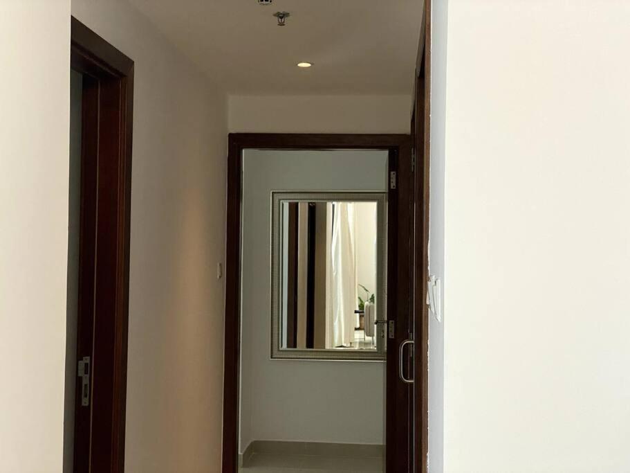 Lux BnB Standpoint Tower Burj & Fountain Views
