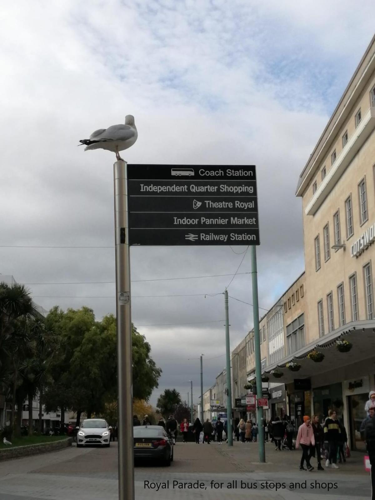 City centre apartment with south facing patio, 10 minutes walk to the harbour view 3