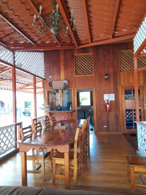 Poolside Beach House At Pangea Lodge