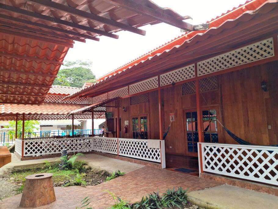Poolside Beach House At Pangea Lodge