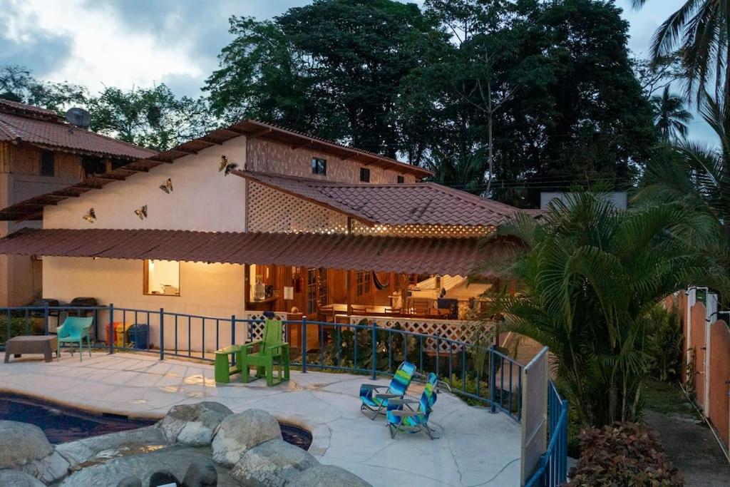 Poolside Beach House At Pangea Lodge
