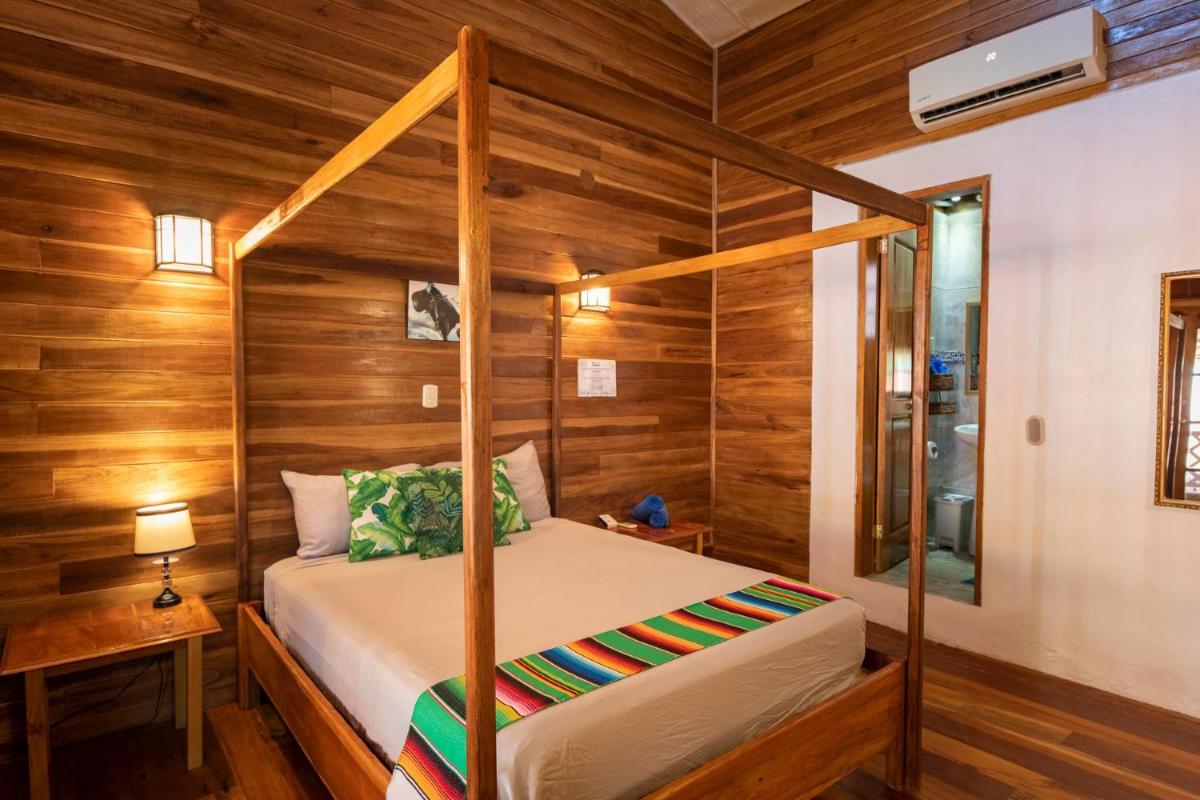 Poolside Beach House At Pangea Lodge