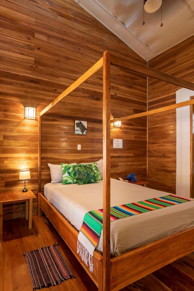 Poolside Beach House At Pangea Lodge