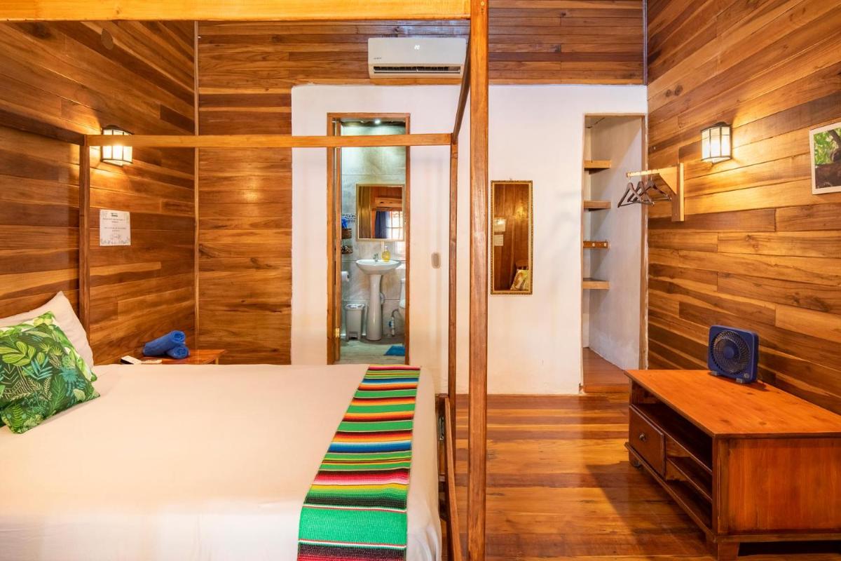 Poolside Beach House At Pangea Lodge