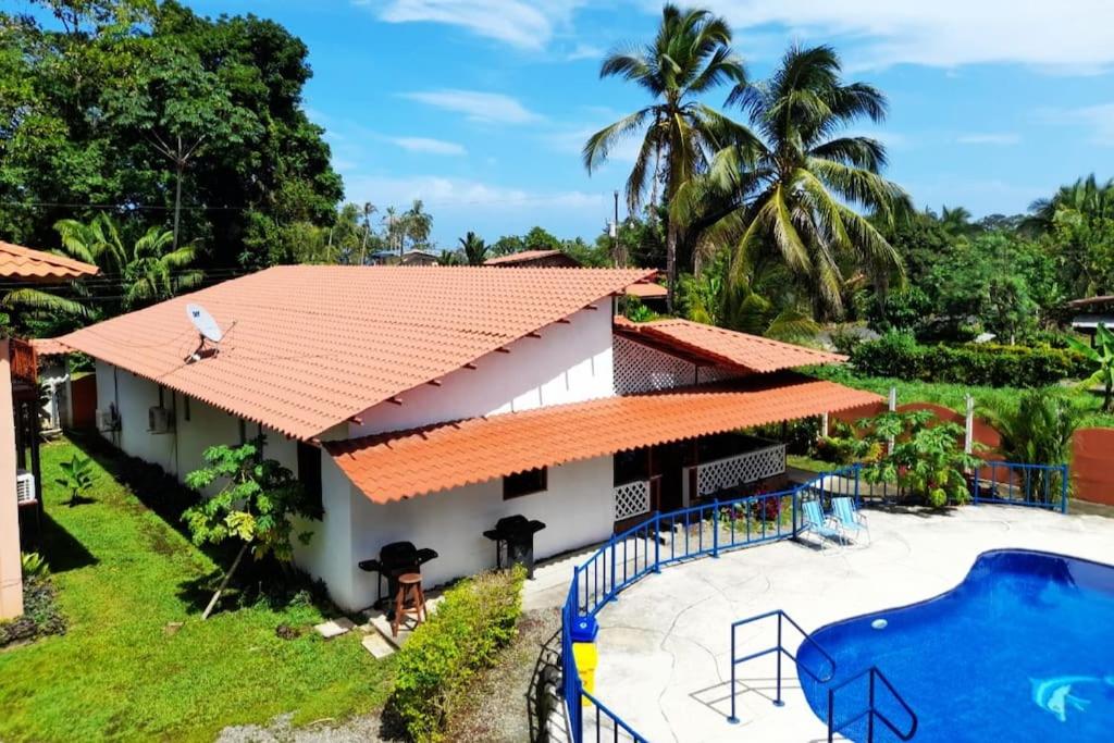 Poolside Beach House At Pangea Lodge