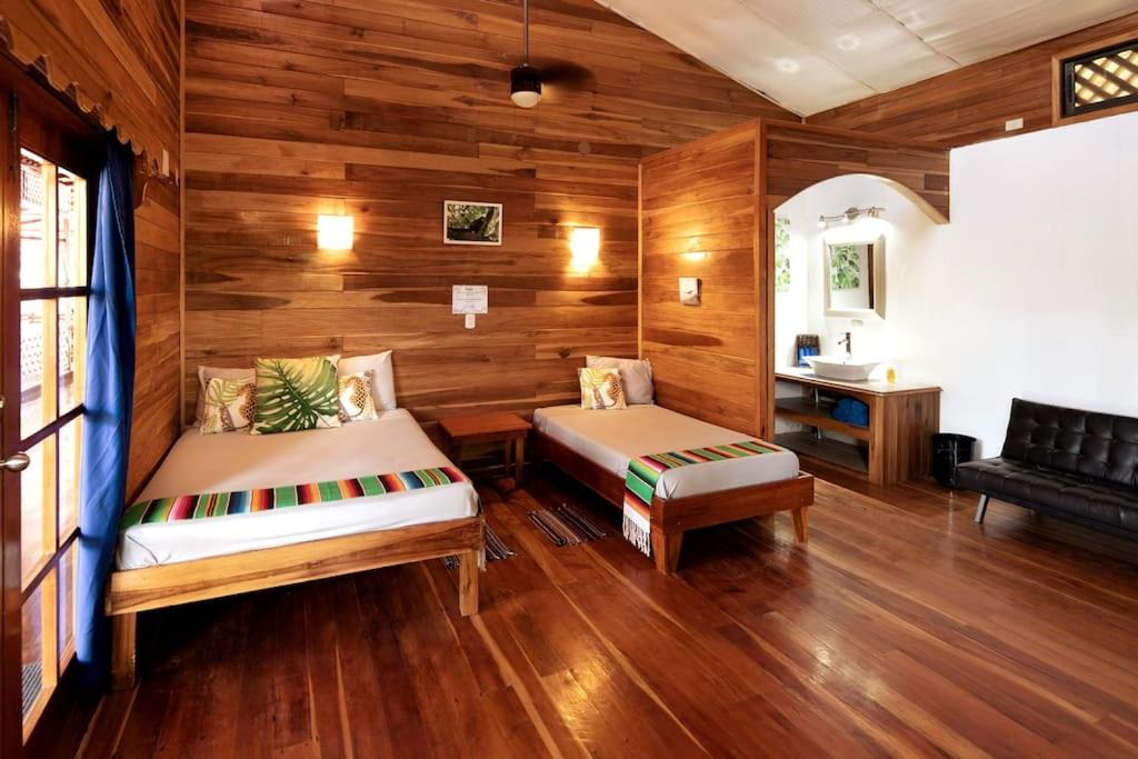 Poolside Beach House At Pangea Lodge