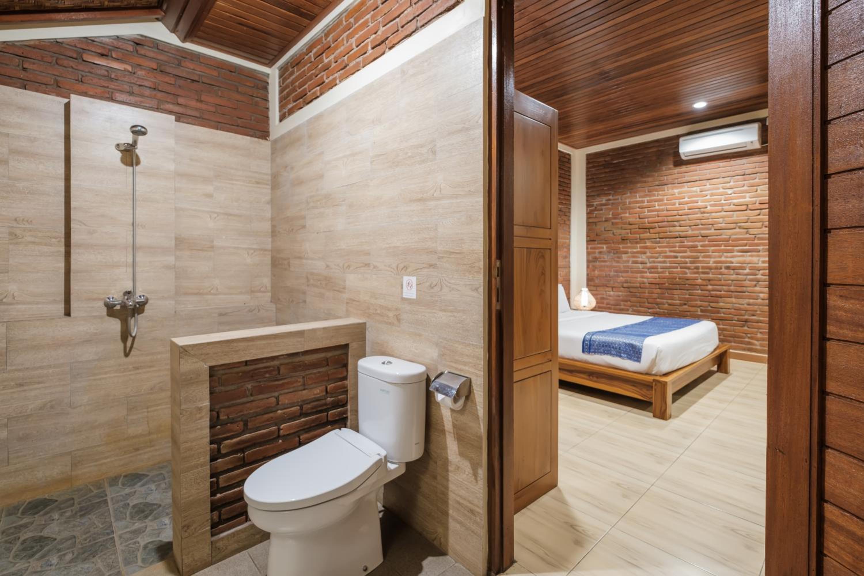 Dhiari Guest House