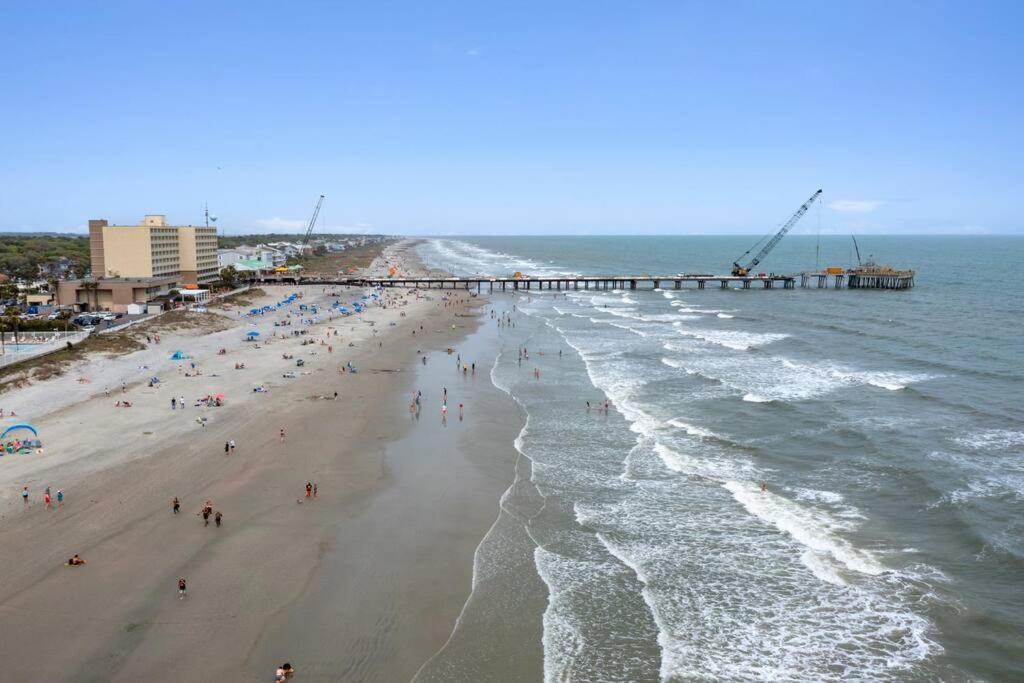 208 W Ashley - Central Location - 2 Mins to the Beach view 2