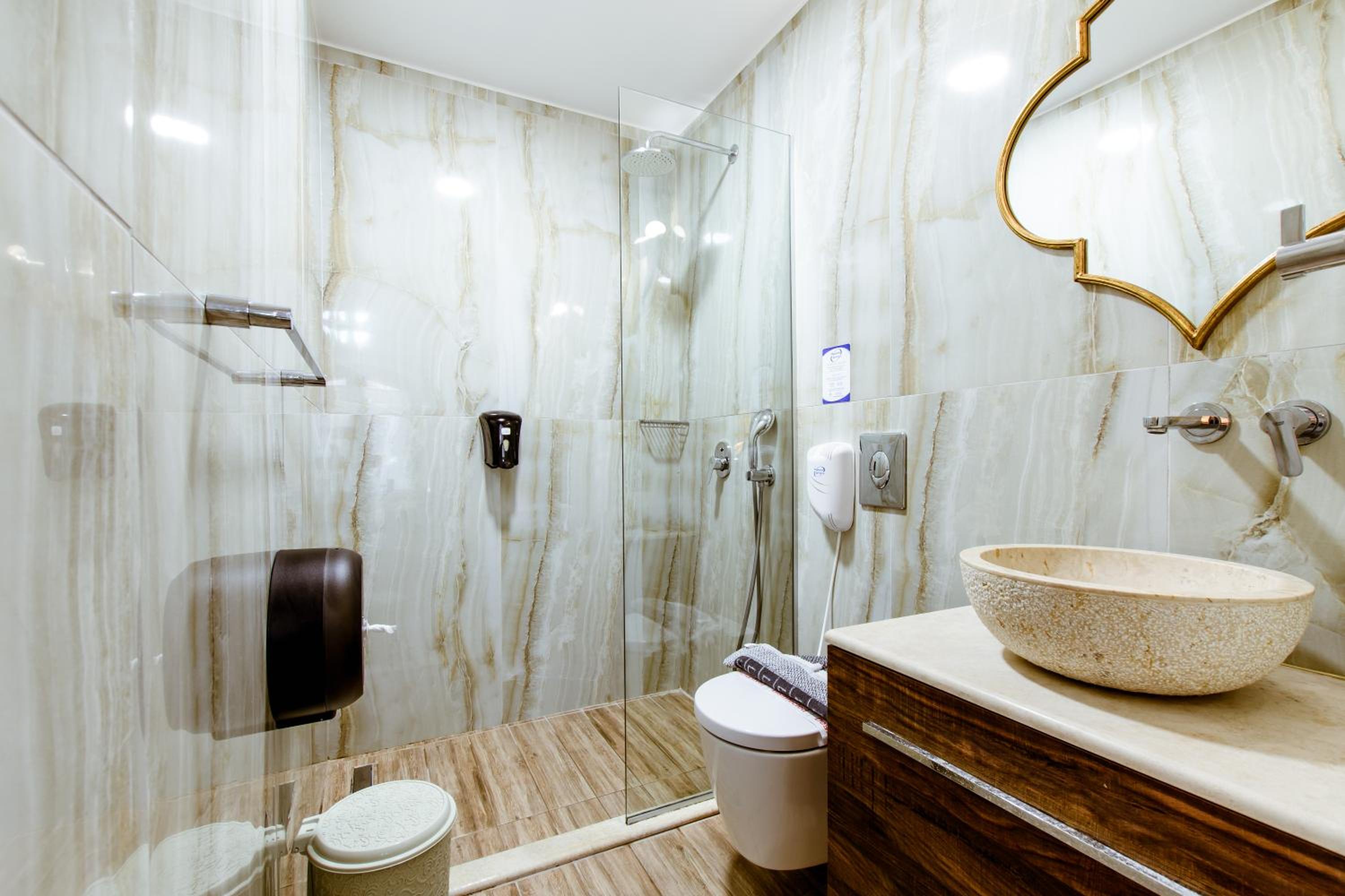 Bozzali Deluxe Hotel