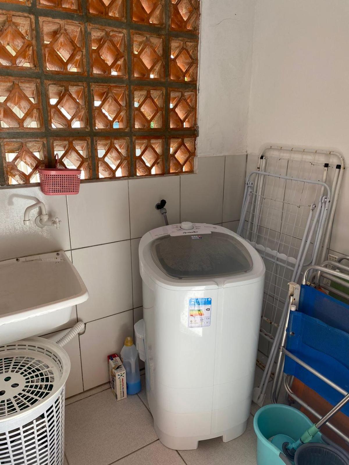 CASA COMPLETA para alugar na Praia da Pinheira.