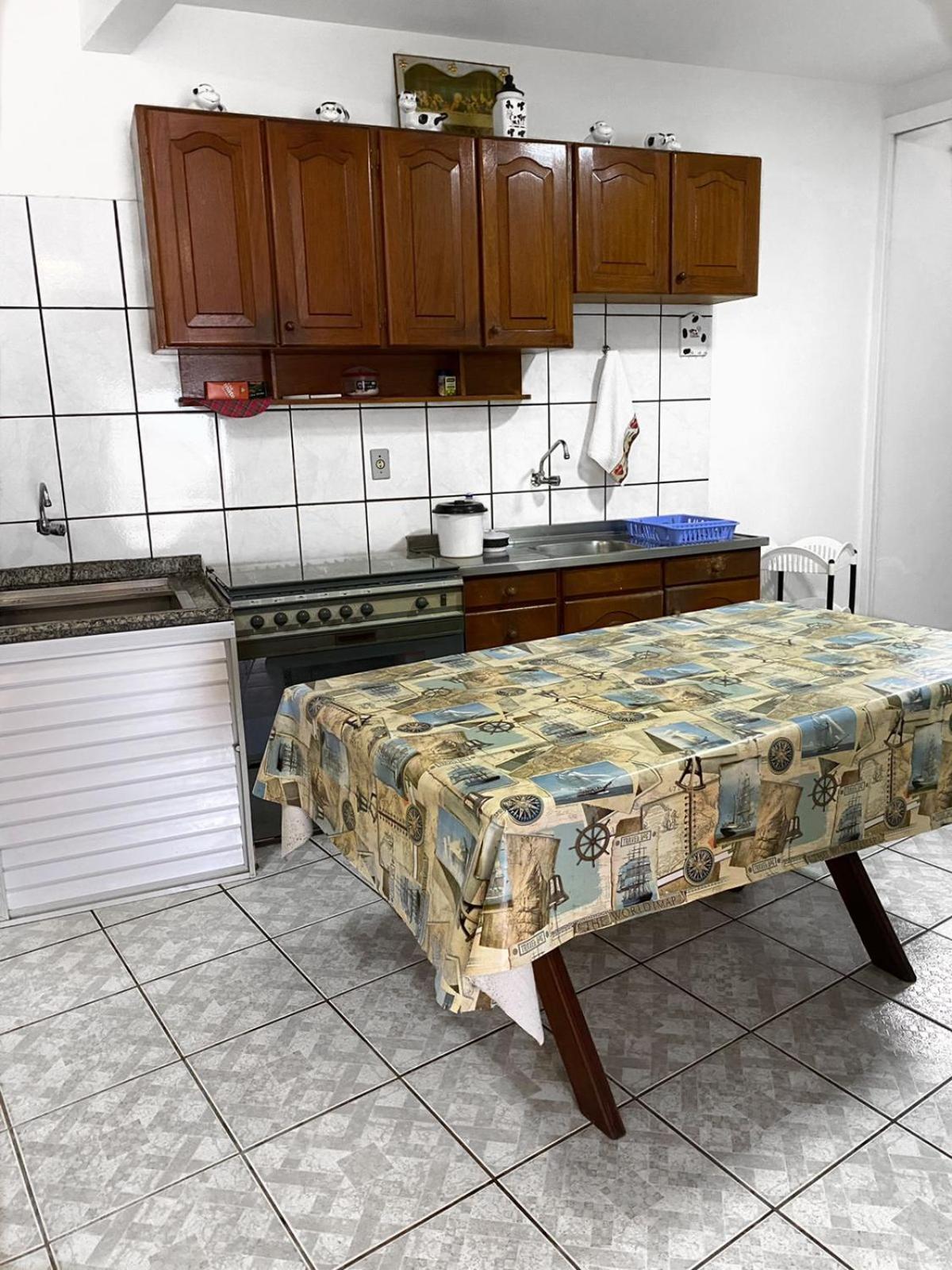 CASA COMPLETA para alugar na Praia da Pinheira.