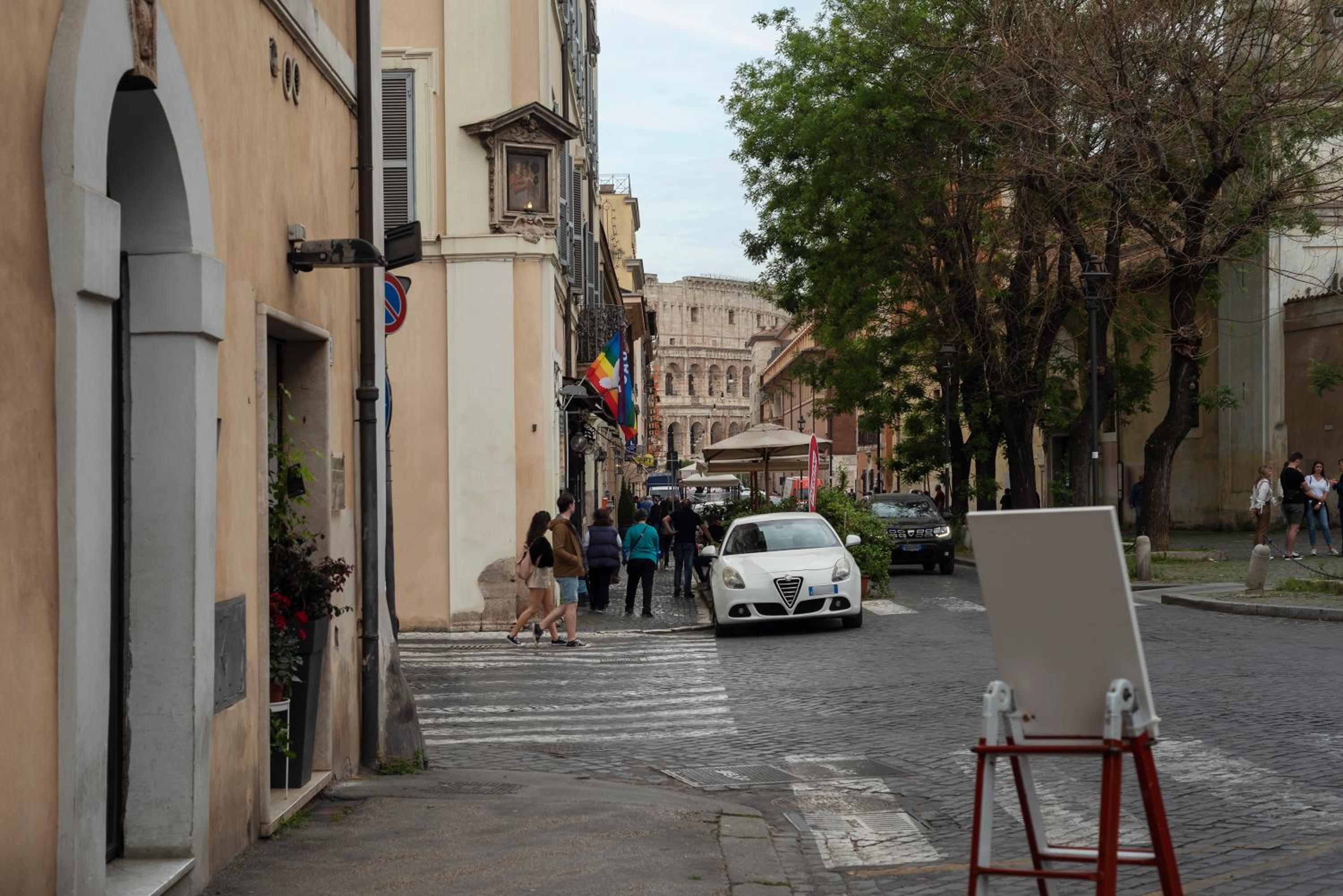 GuestHost - Colosseo & Fori imperiali Wooden Flat
