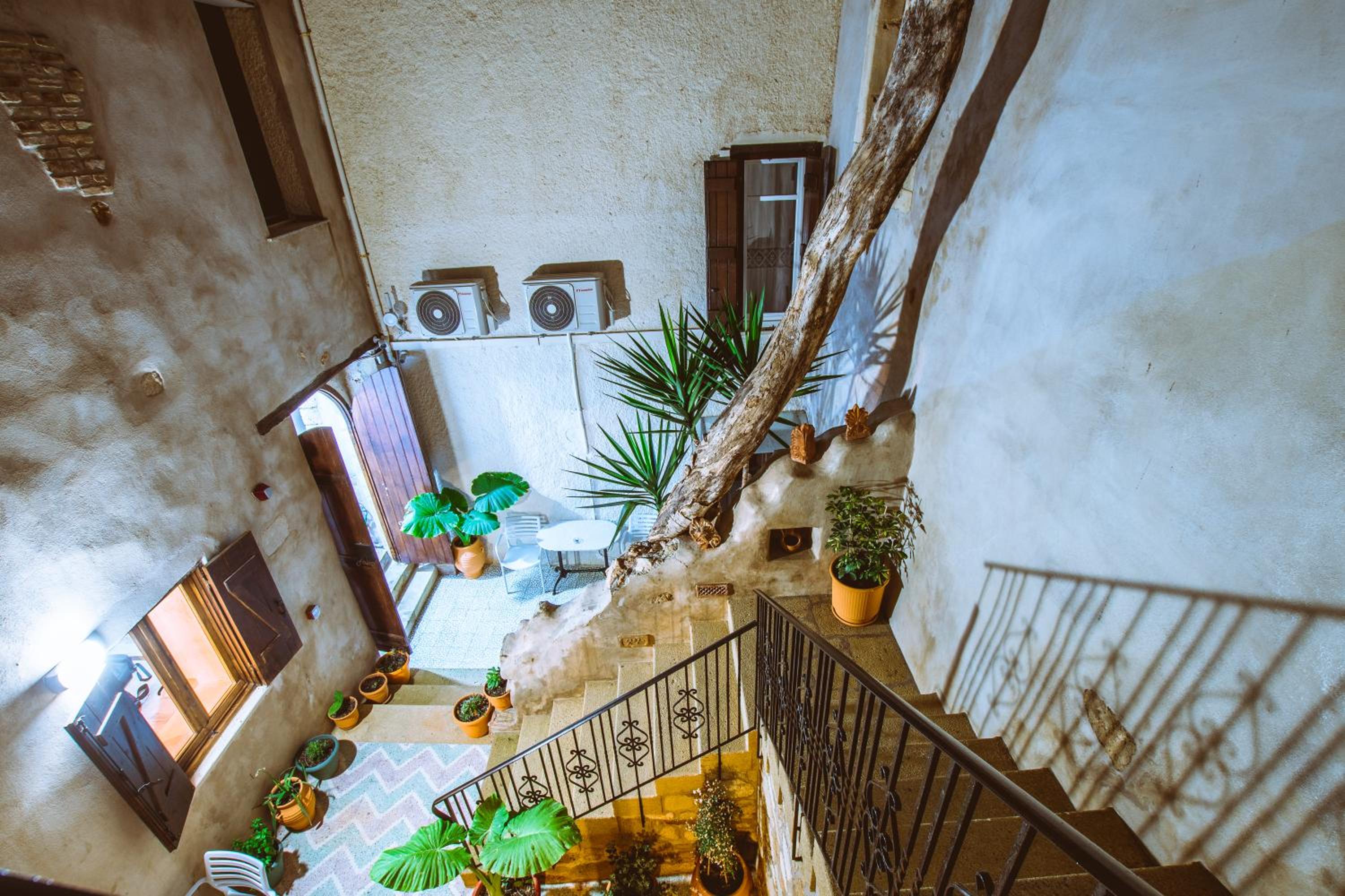 Bozzali Deluxe Hotel