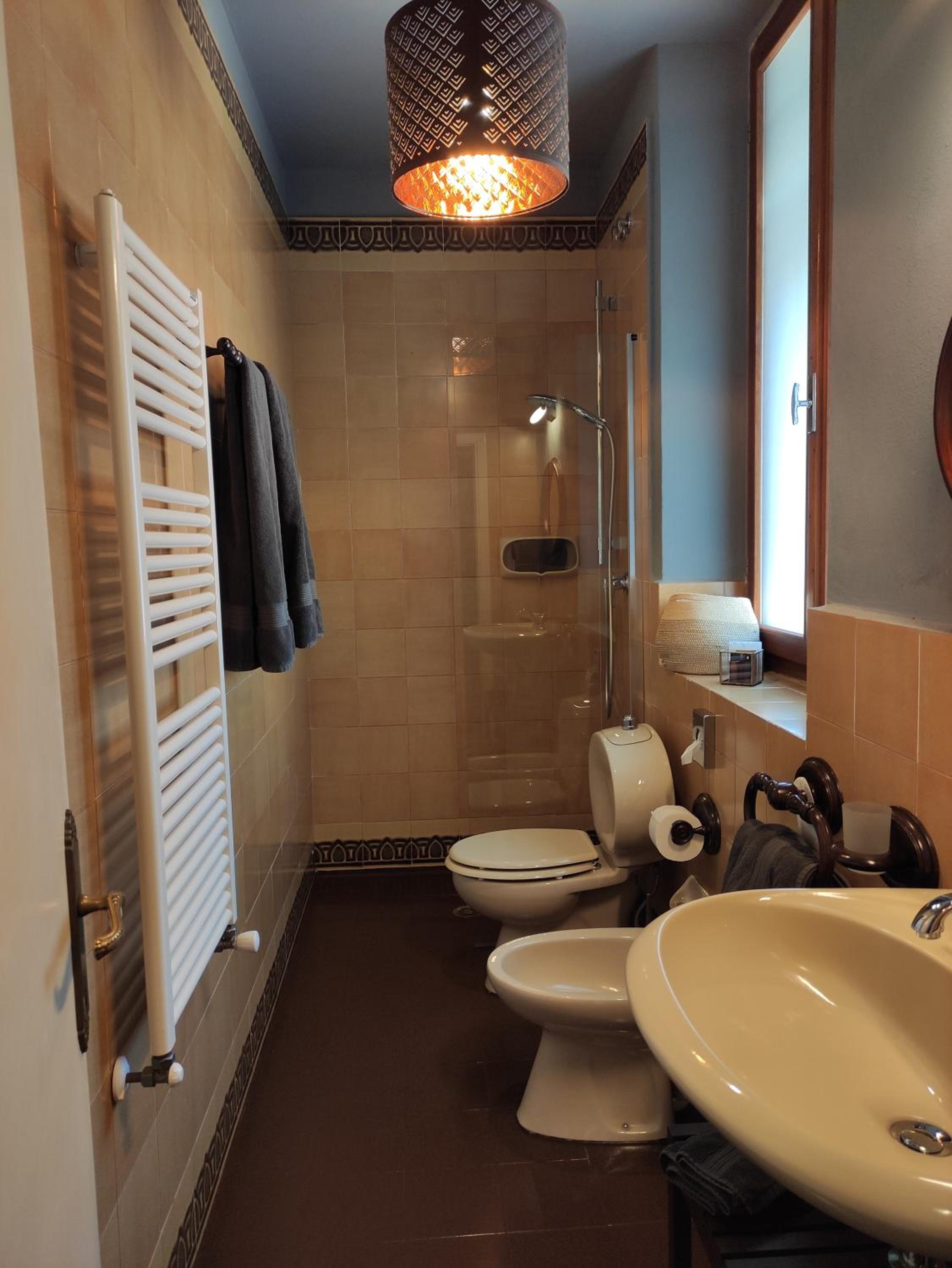 al 28 B&B