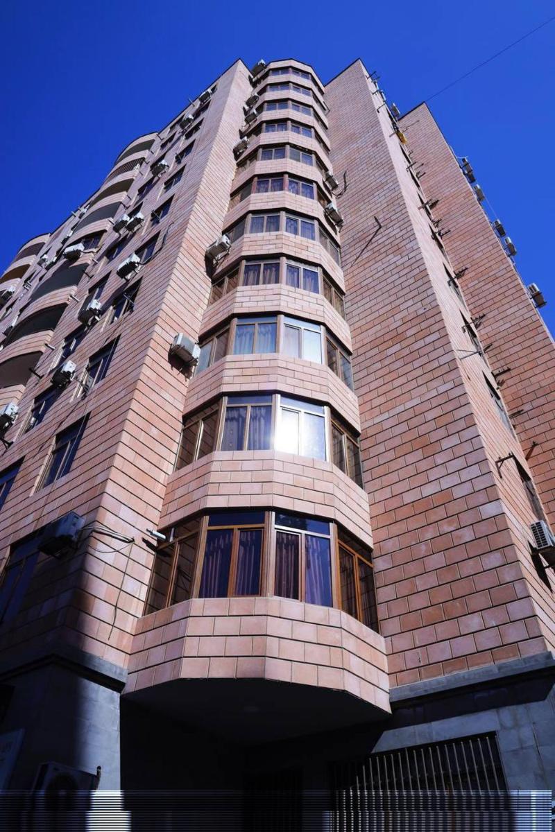 Luxuary New-Build One Bedroom Apartment in Yerevan on Khorenatsyi Street